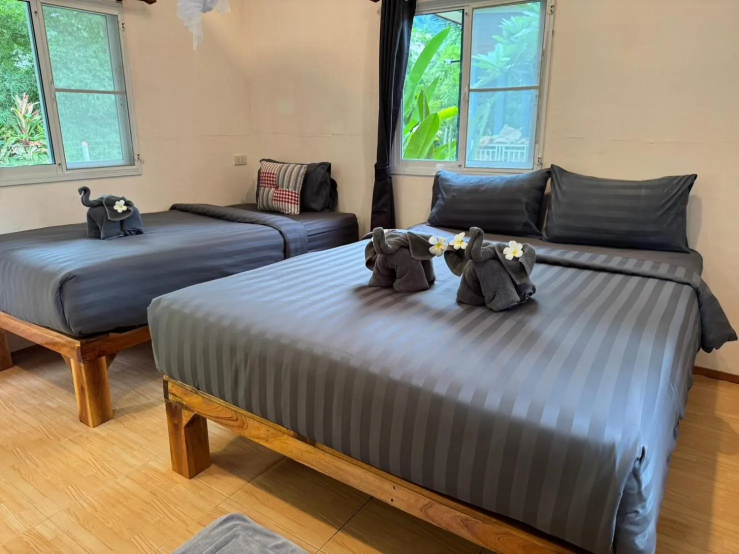 Bedroom, Bed in Khaosok Bamboo Huts Resort