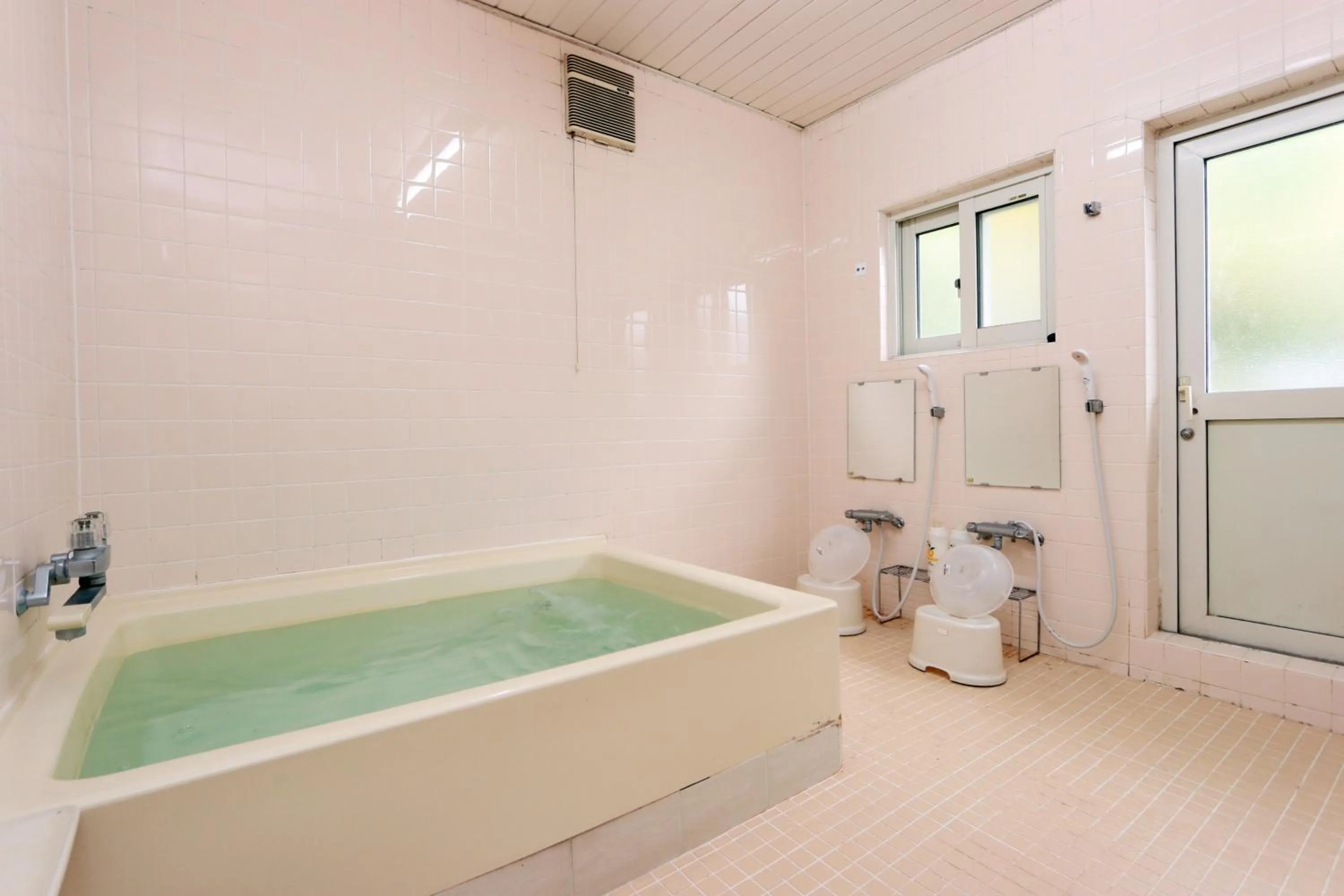 Shower in Resort inn Sakanoshita