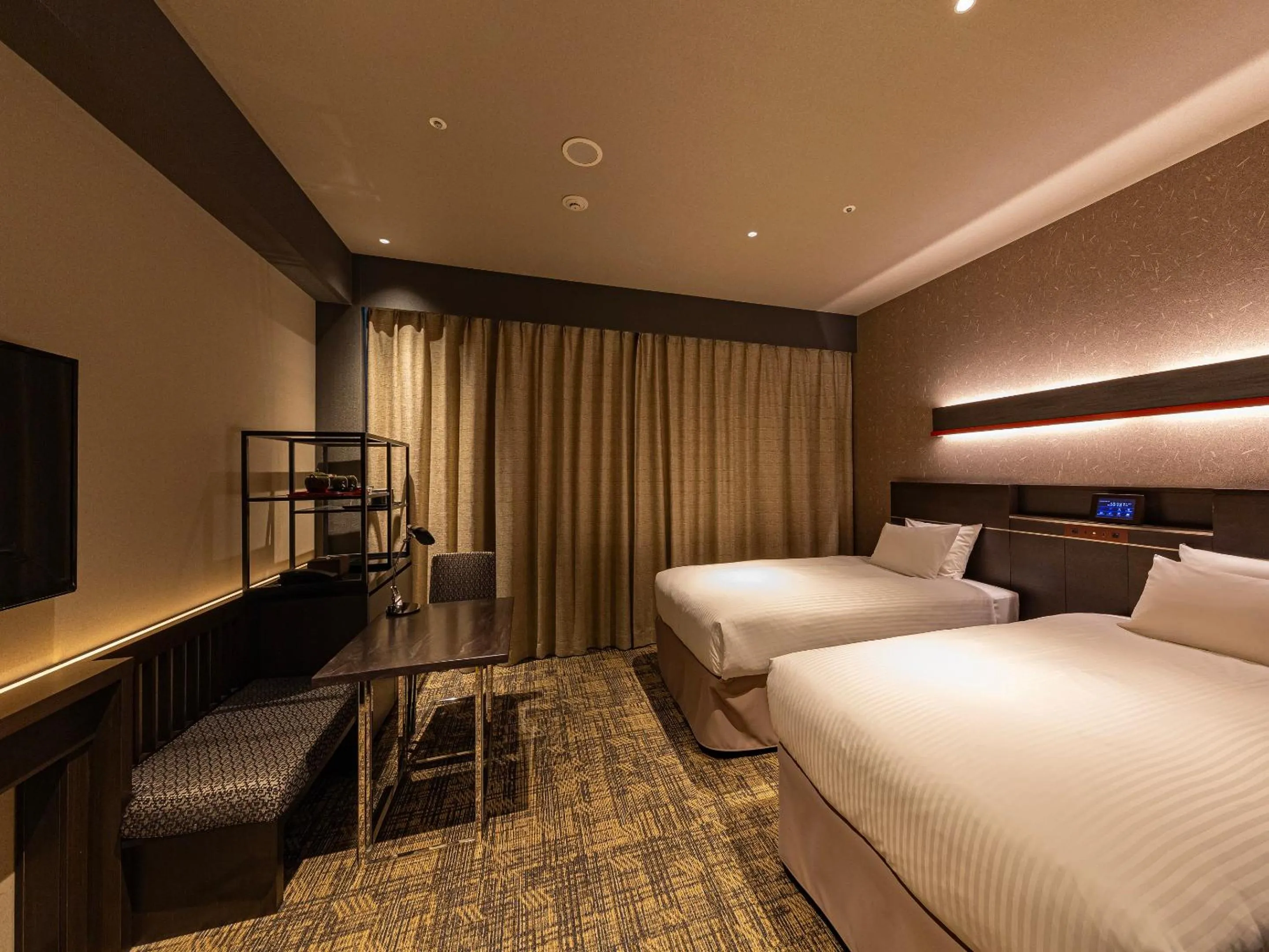 Photo of the whole room, Bed in Hotel Keihan Kyoto Hachijoguchi