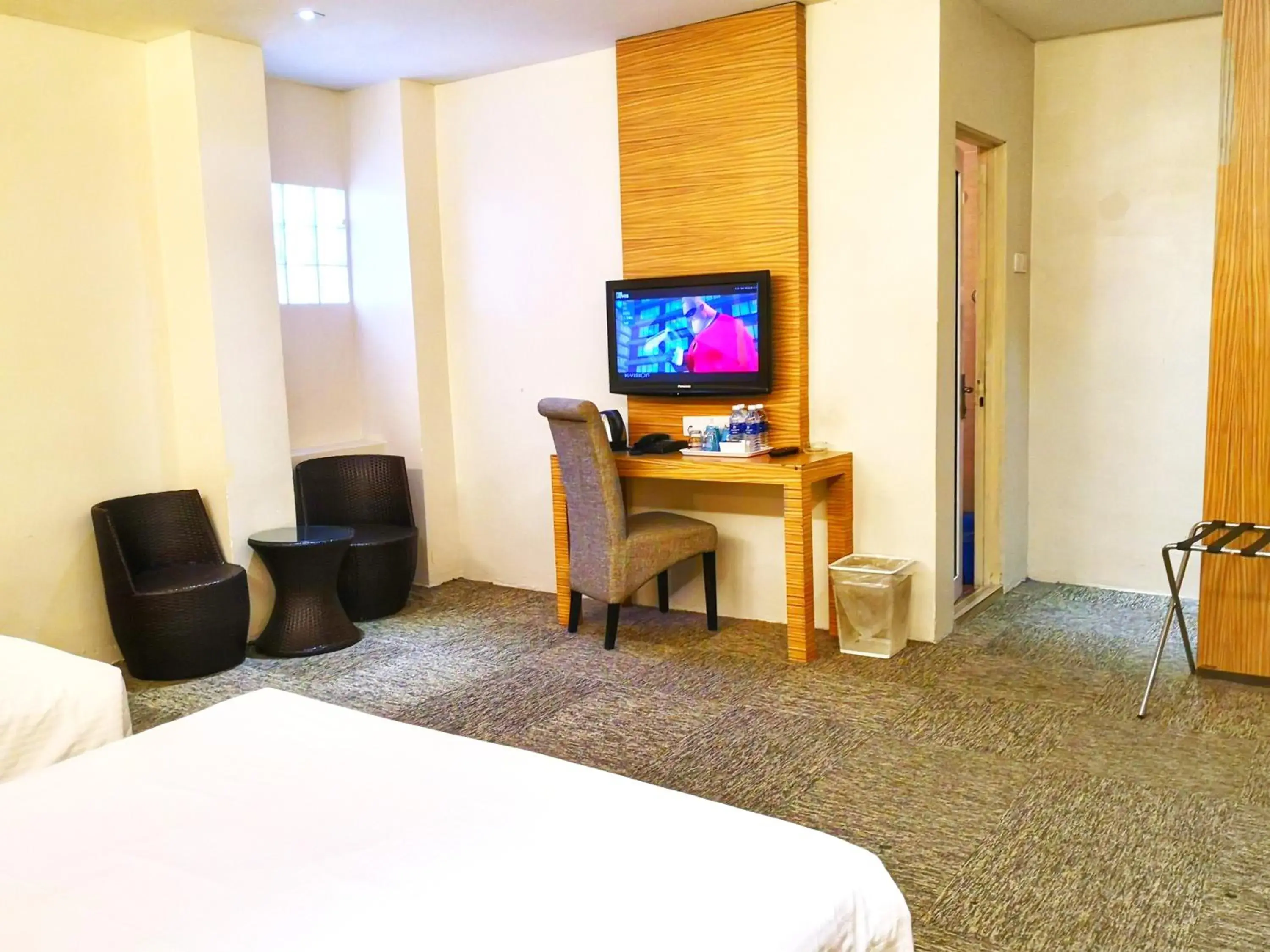 Seating area, Bed in Prescott Hotel Bukit Bintang