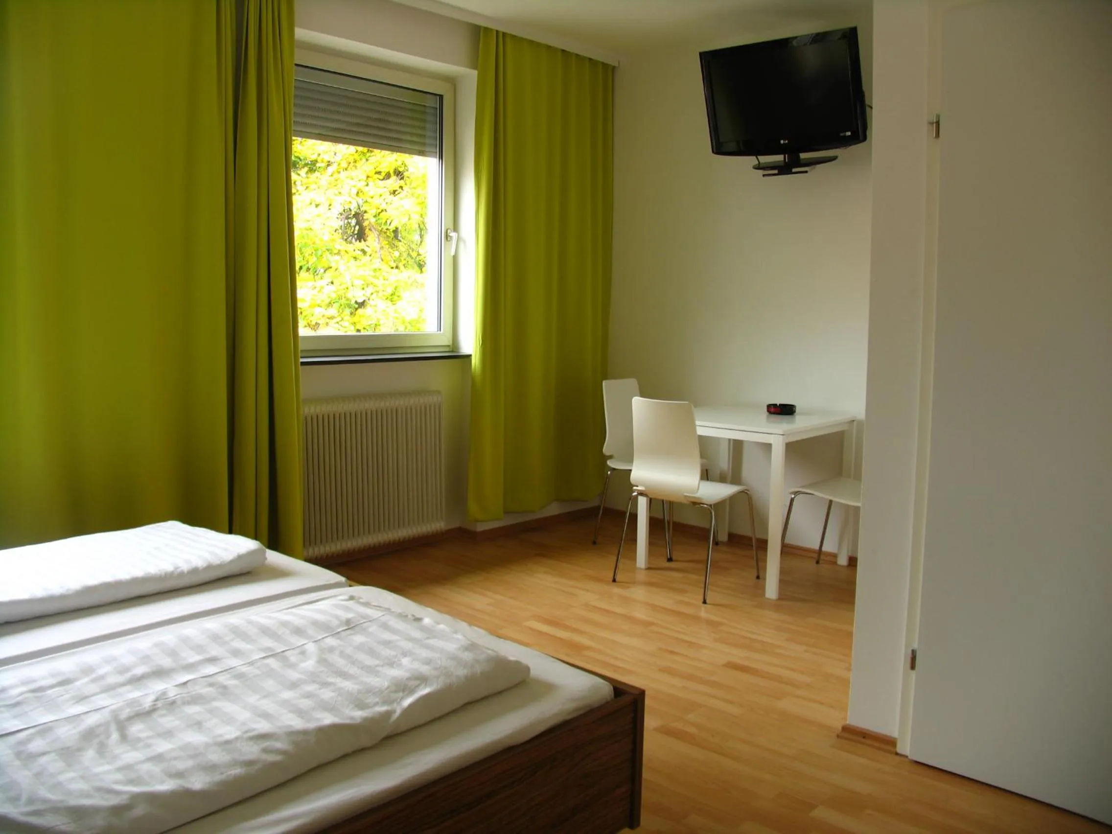 Bedroom, Bed in Hotel - Restaurant Valley Rose