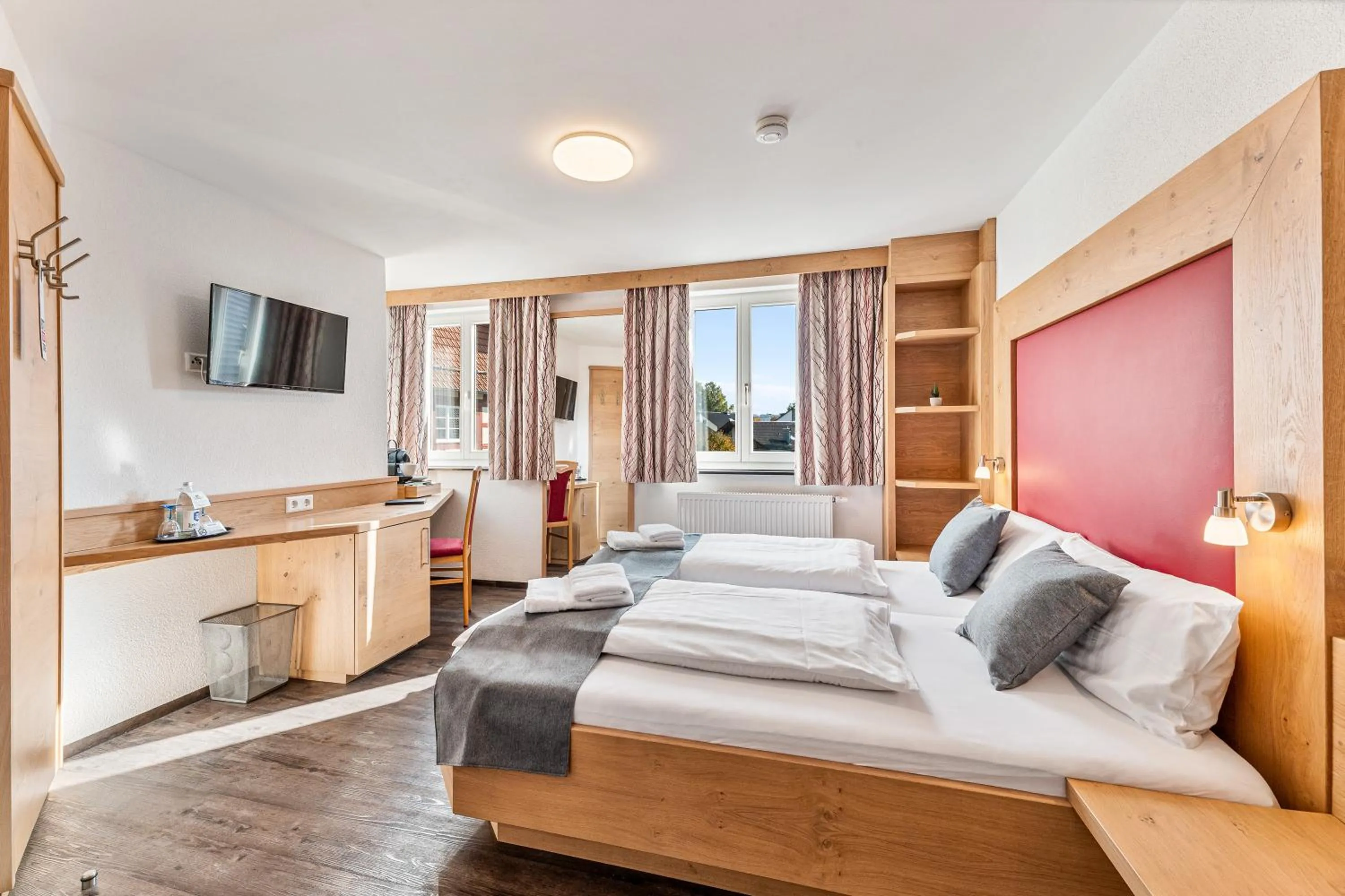 Landhotel Schwarzer Adler - Self Check In