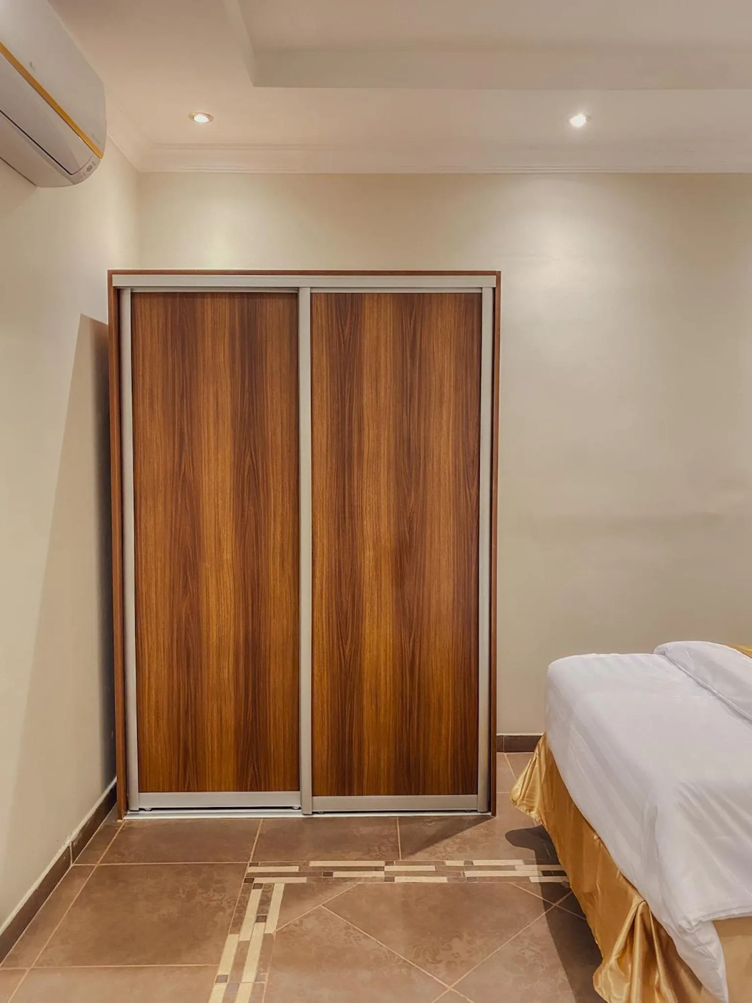 Bed in Comfort Inn Al Taawon - Family Only