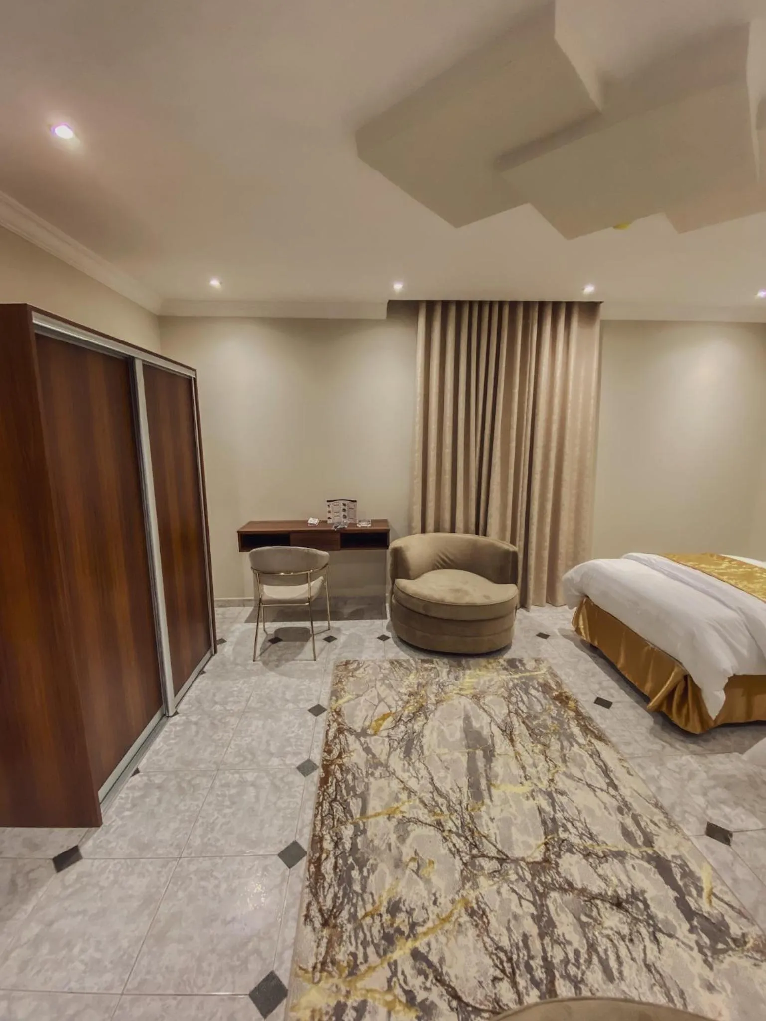 Bed in Comfort Inn Al Taawon - Family Only