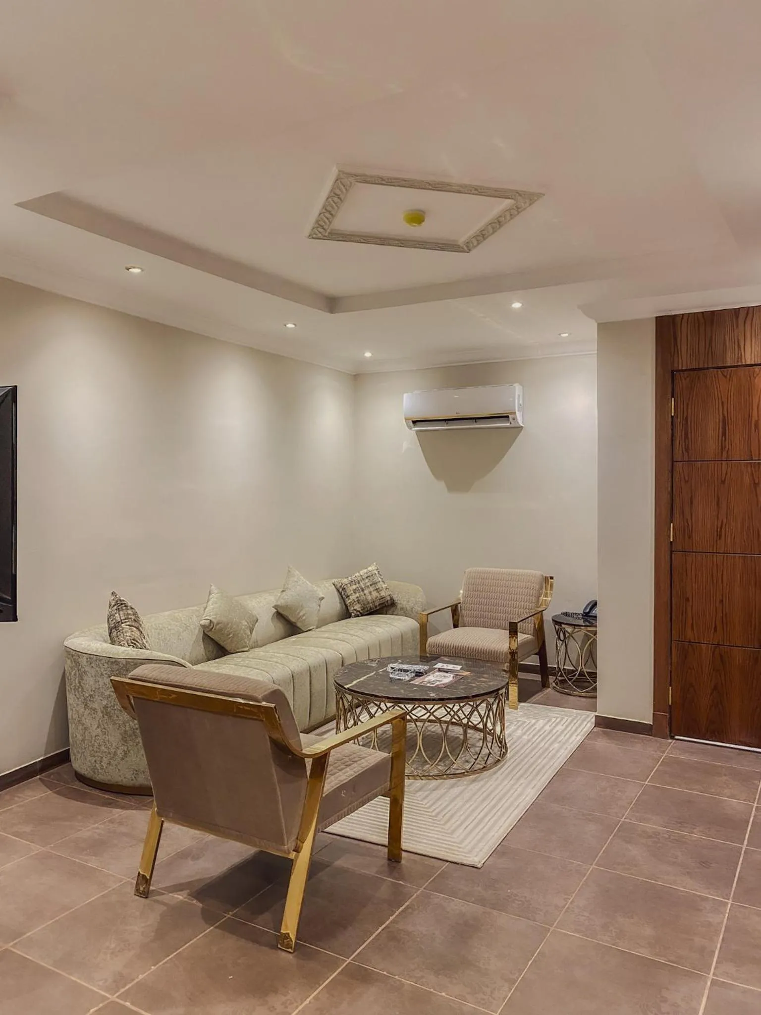 Comfort Inn Al Taawon - Family Only