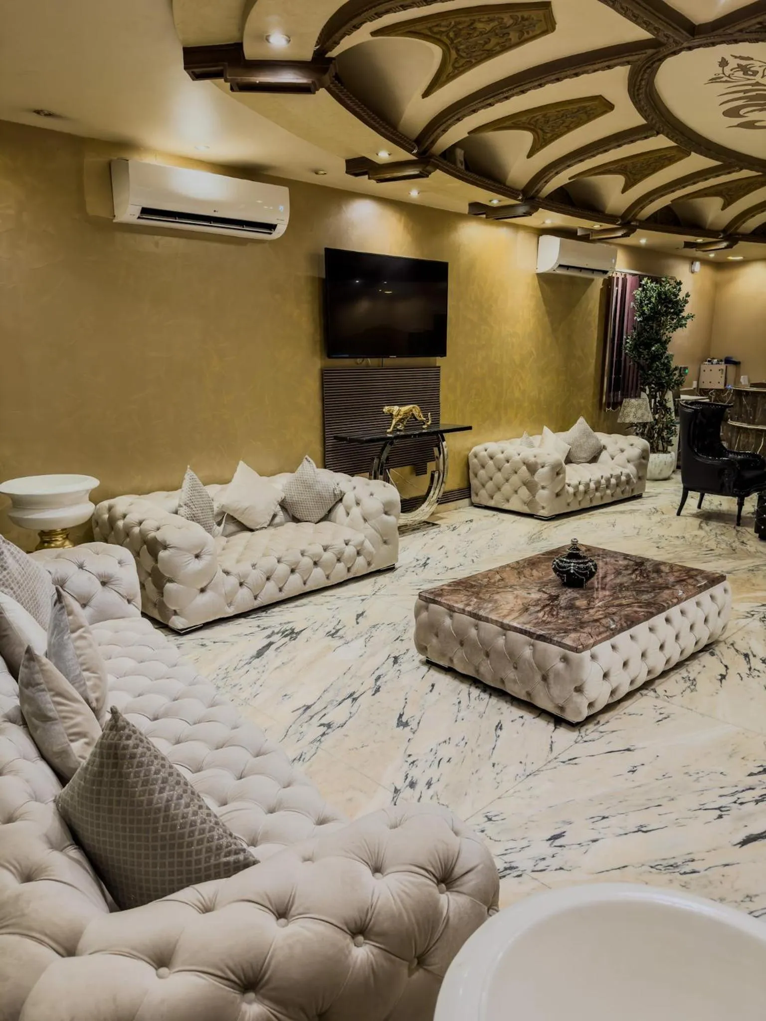 Comfort Inn Al Taawon - Family Only