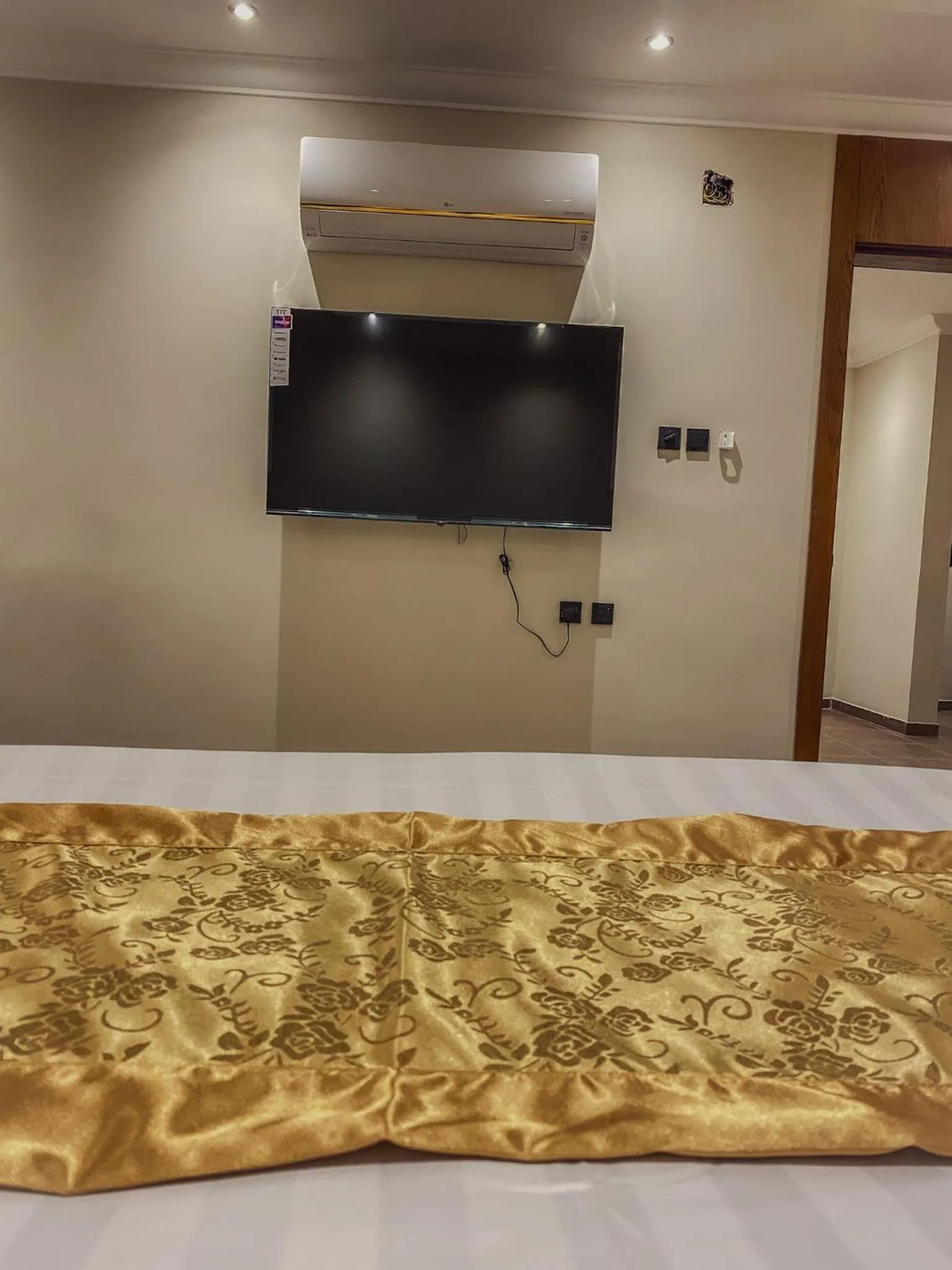 Comfort Inn Al Taawon - Family Only