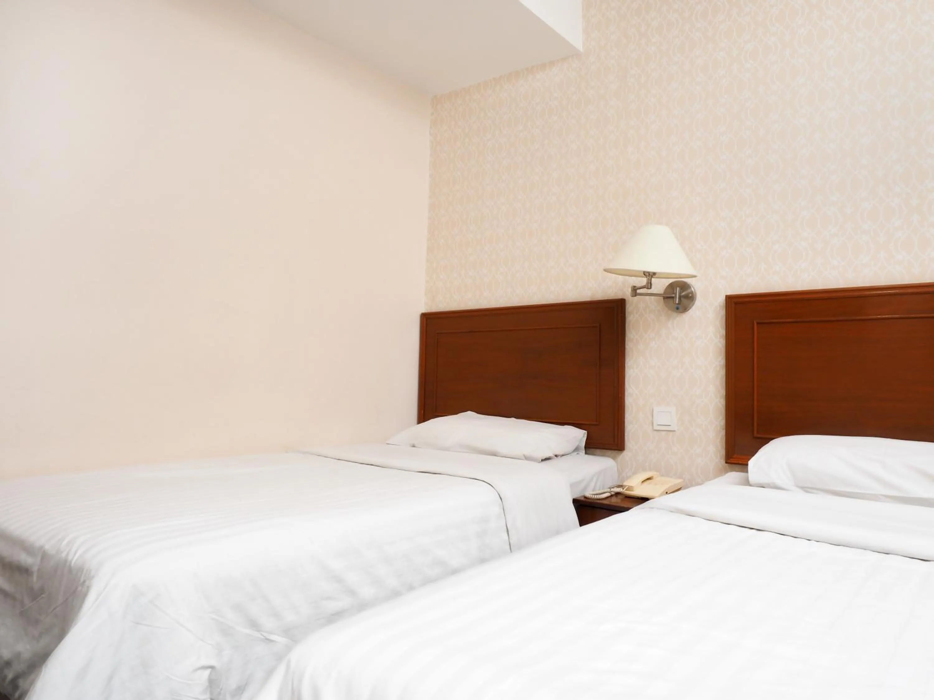 Bed in Sun Inns Hotel Subang