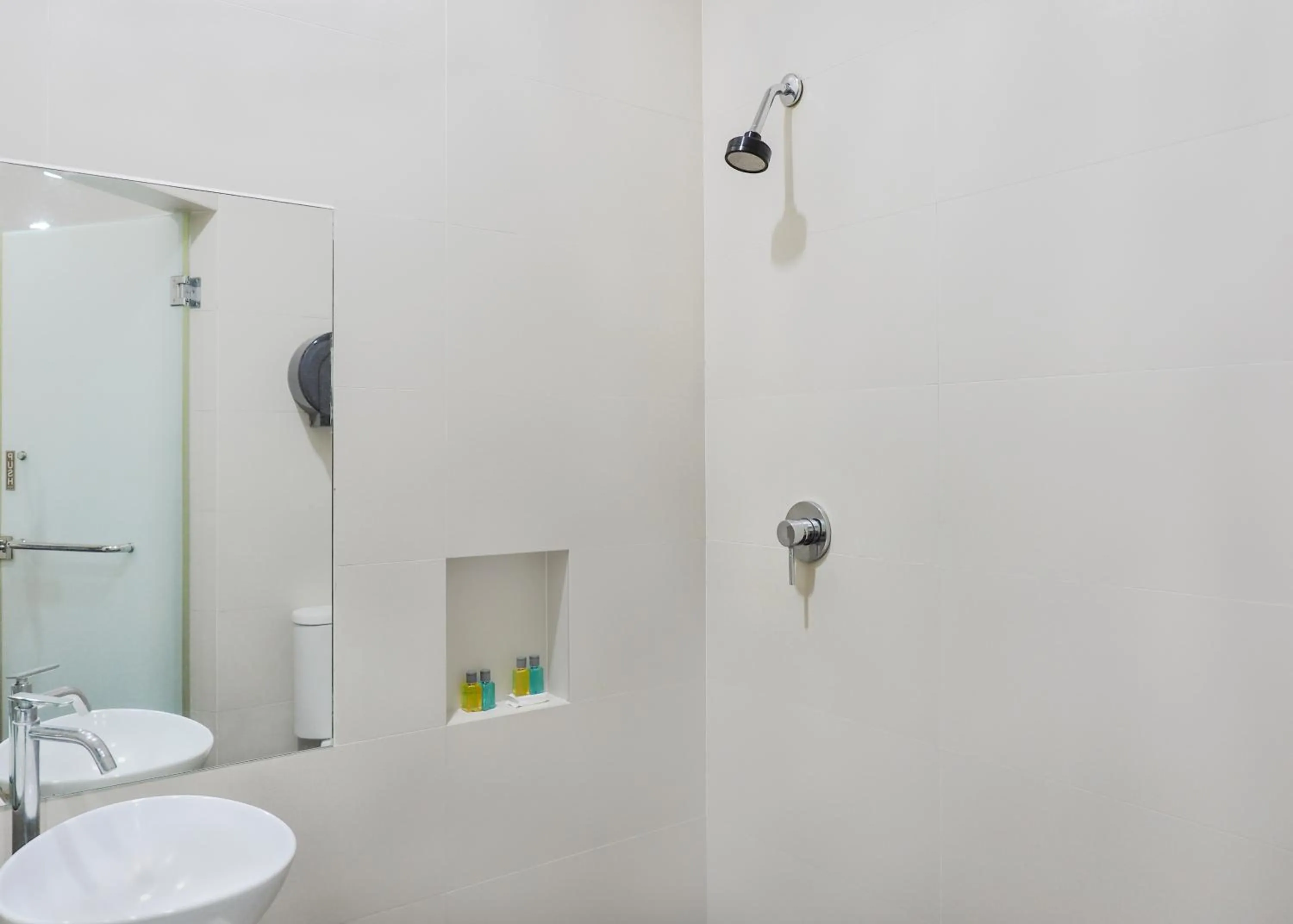 Bathroom in Sun Inns Hotel Subang