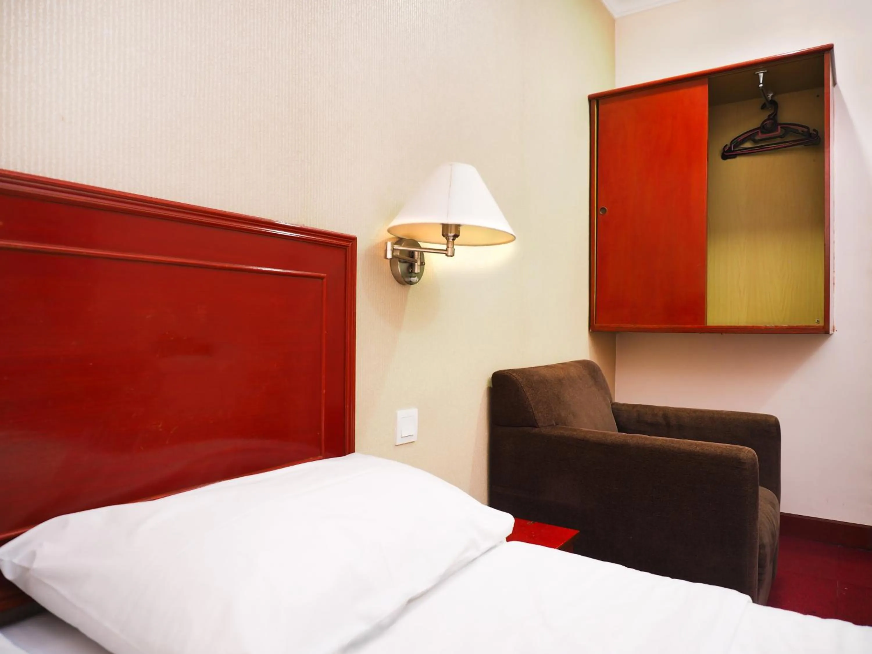 Bed in Sun Inns Hotel Subang