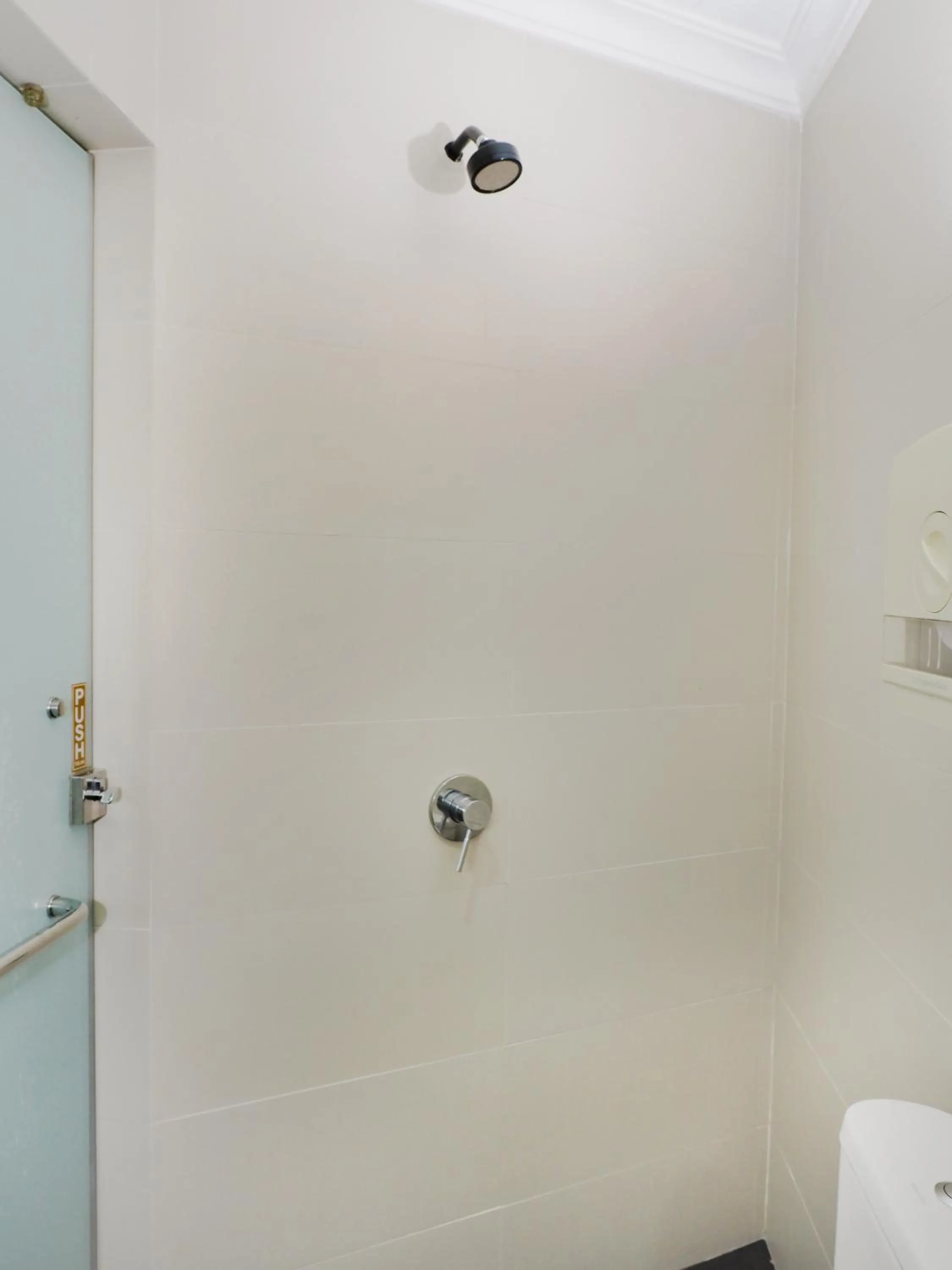 Bathroom in Sun Inns Hotel Subang