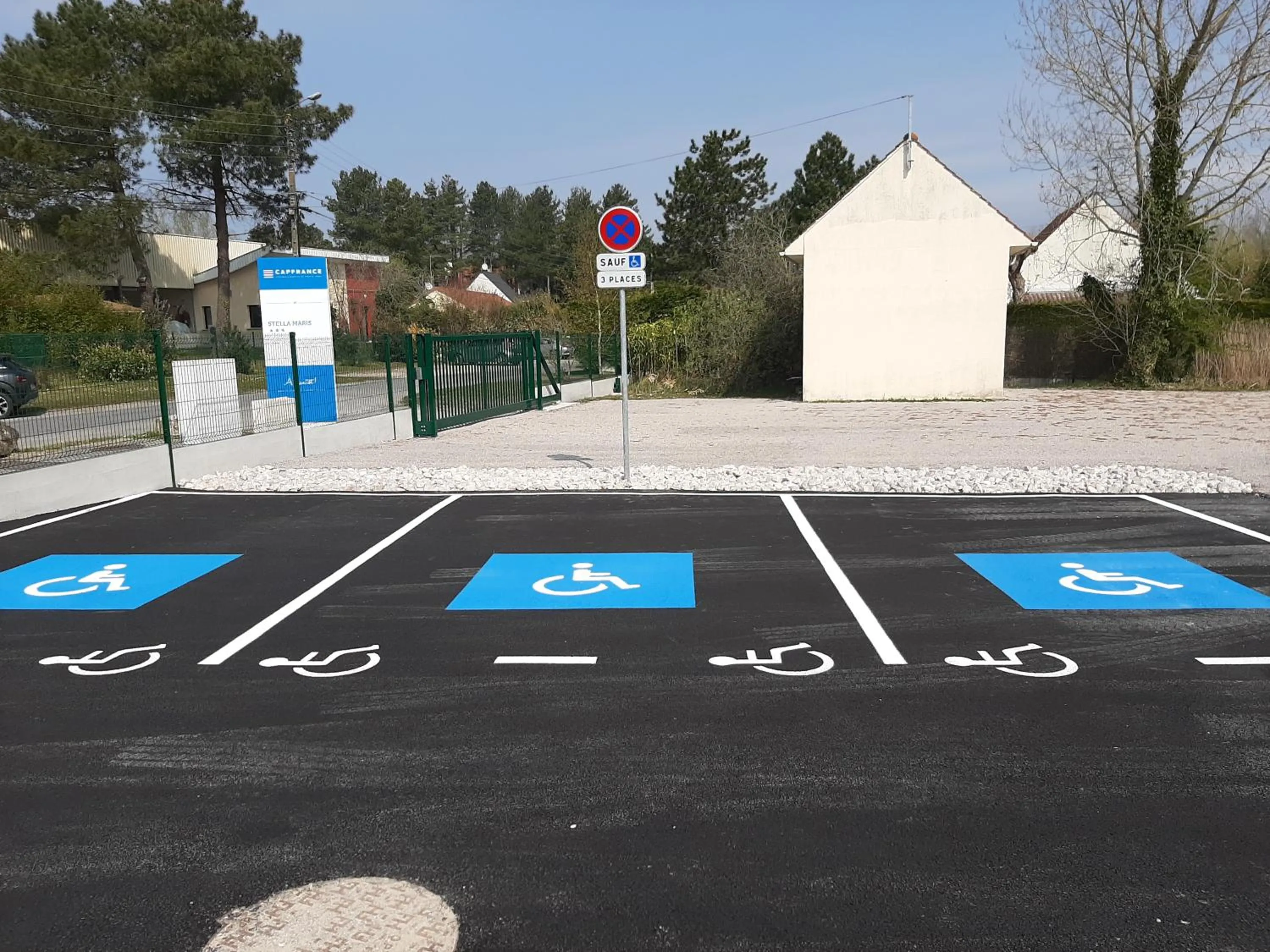 Parking in Stella Maris