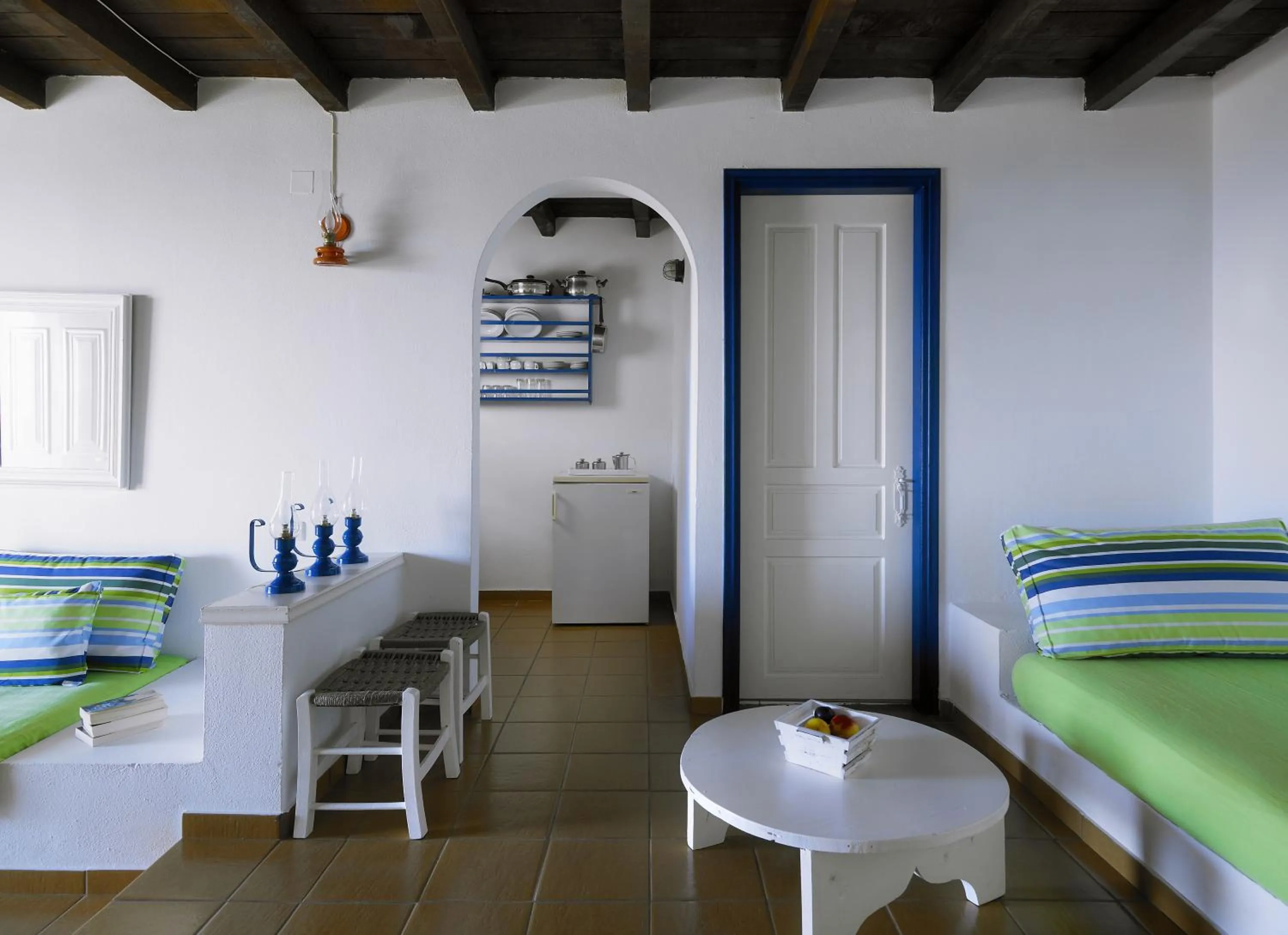 Kitchen or kitchenette, Bed in Nakou Village