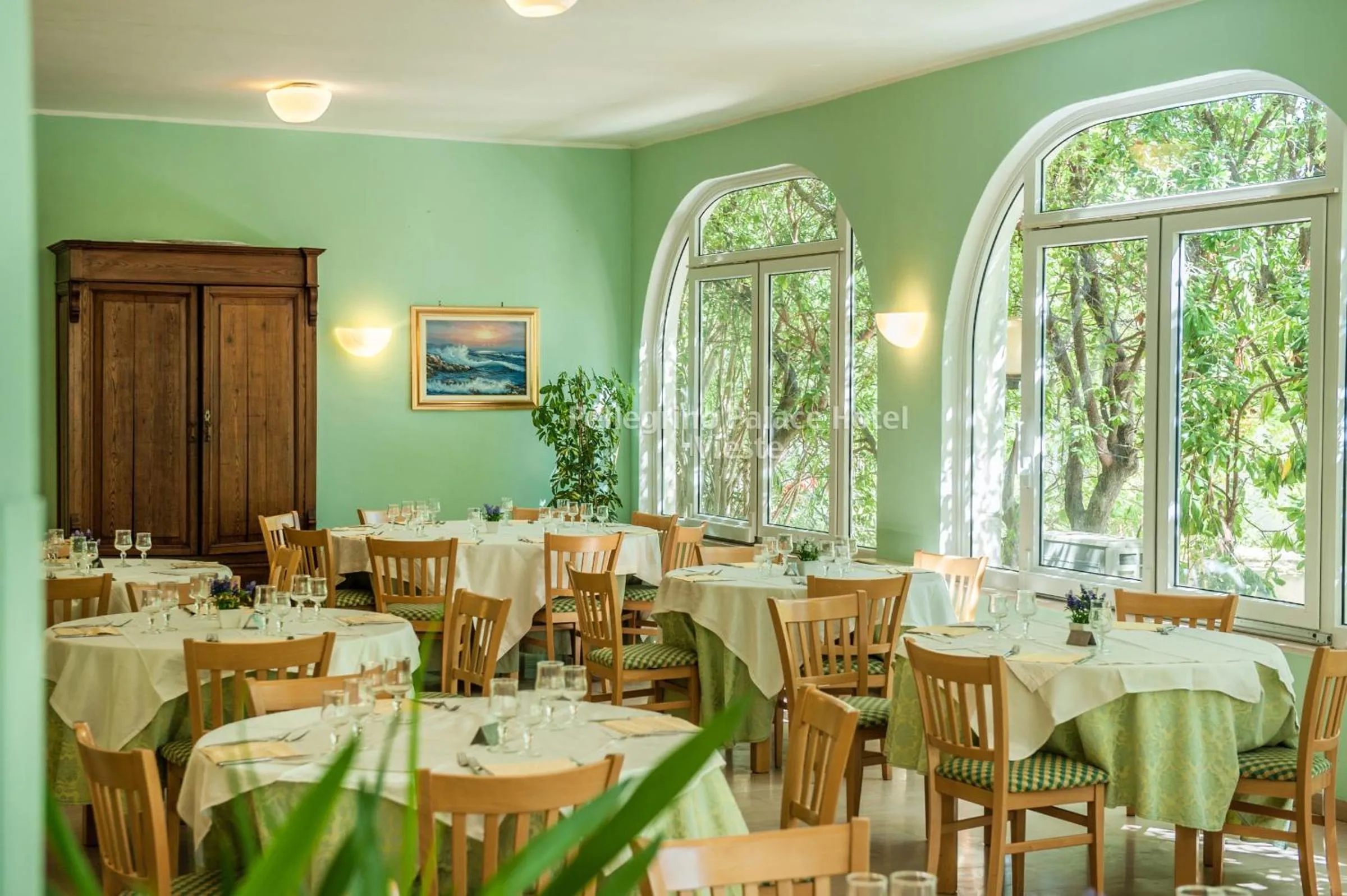 Restaurant/places to eat in Pellegrino Palace Hotel