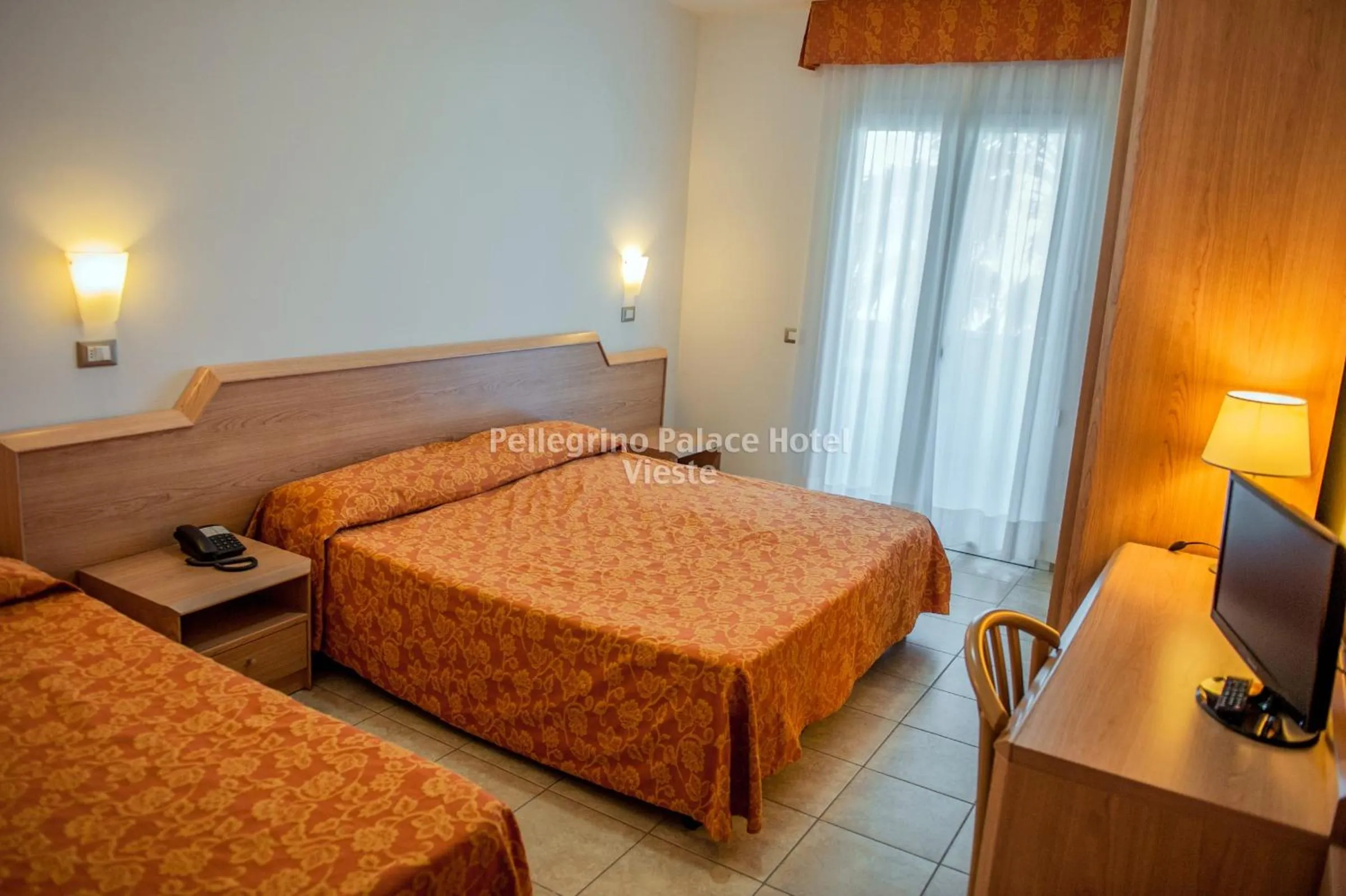 Bedroom in Pellegrino Palace Hotel