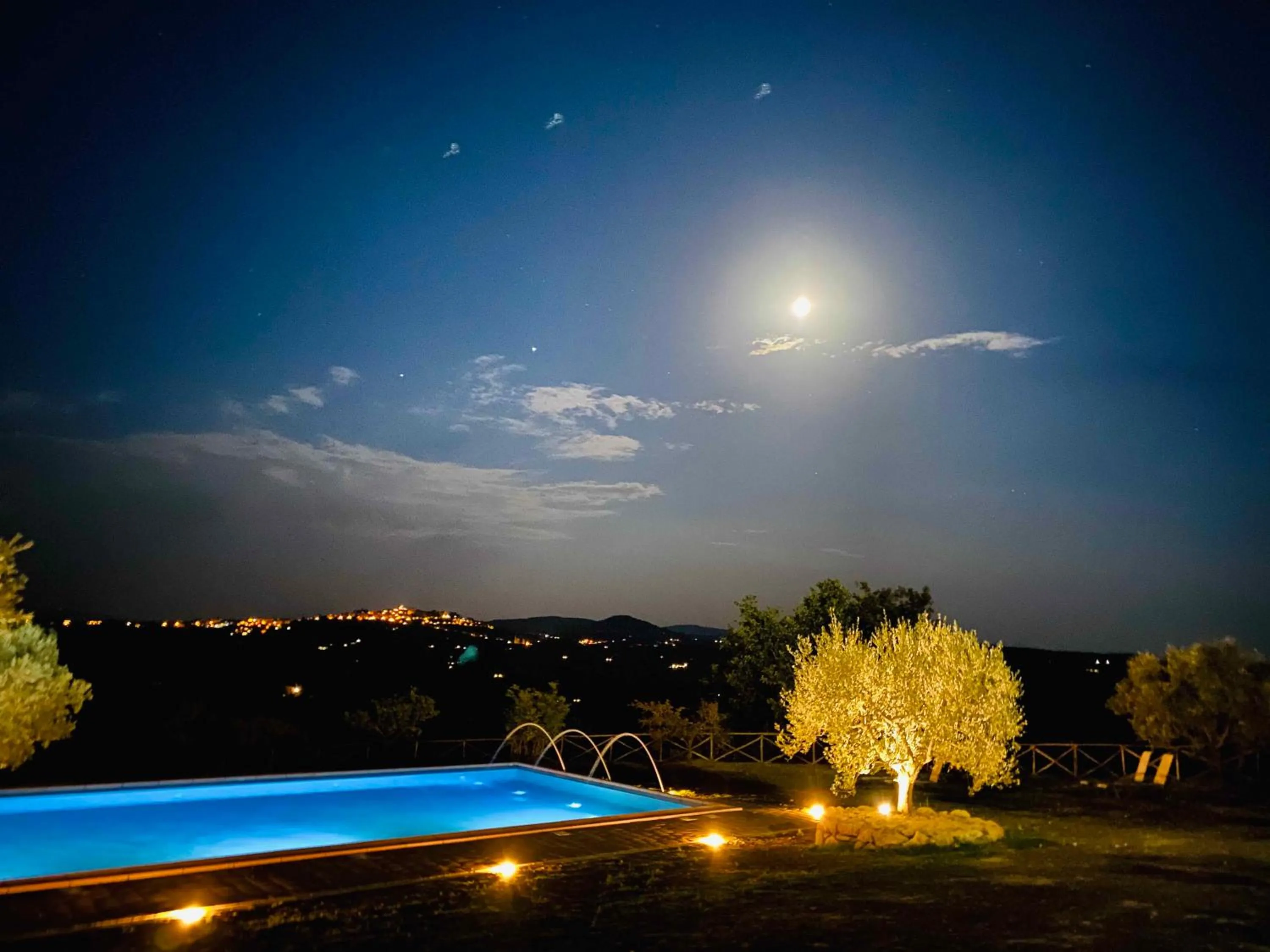 Pool view in LaChiusa Tuscany