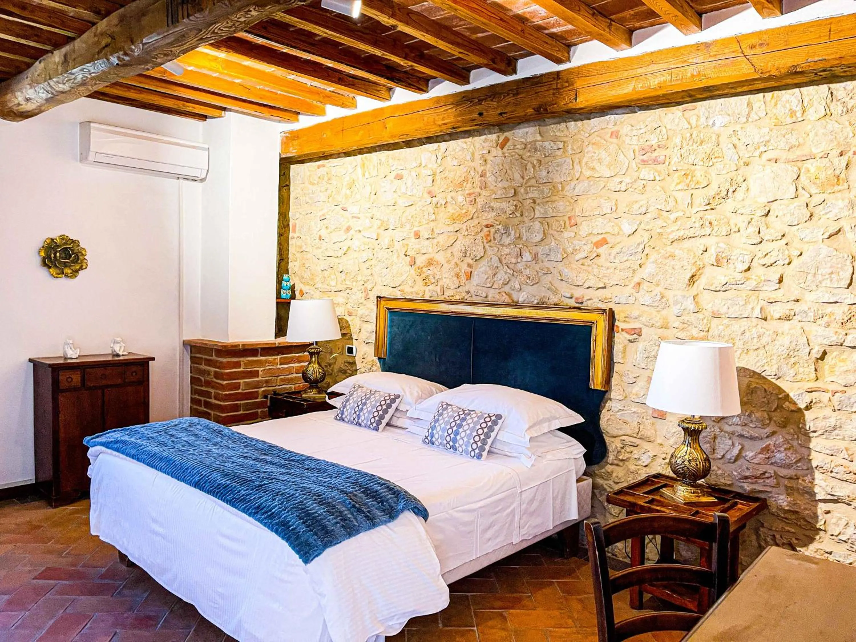 Bedroom, Bed in LaChiusa Tuscany