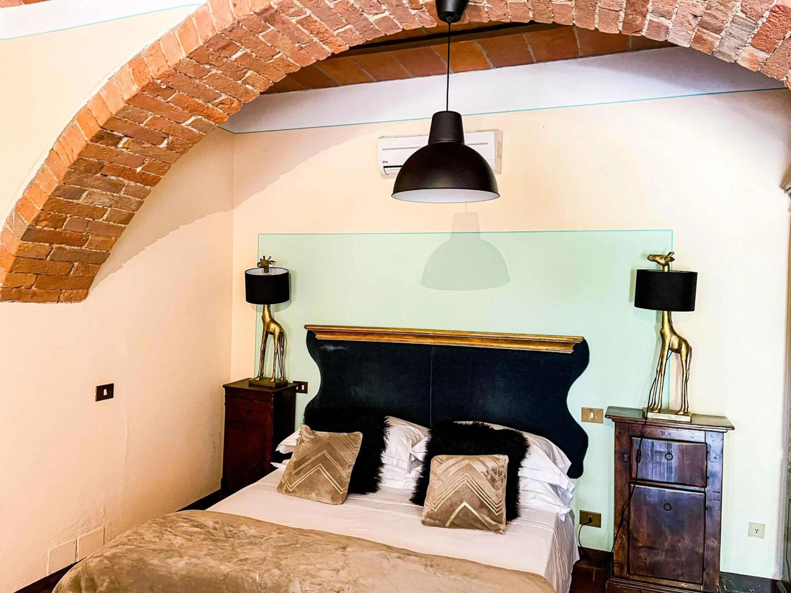 Bedroom, Bed in LaChiusa Tuscany