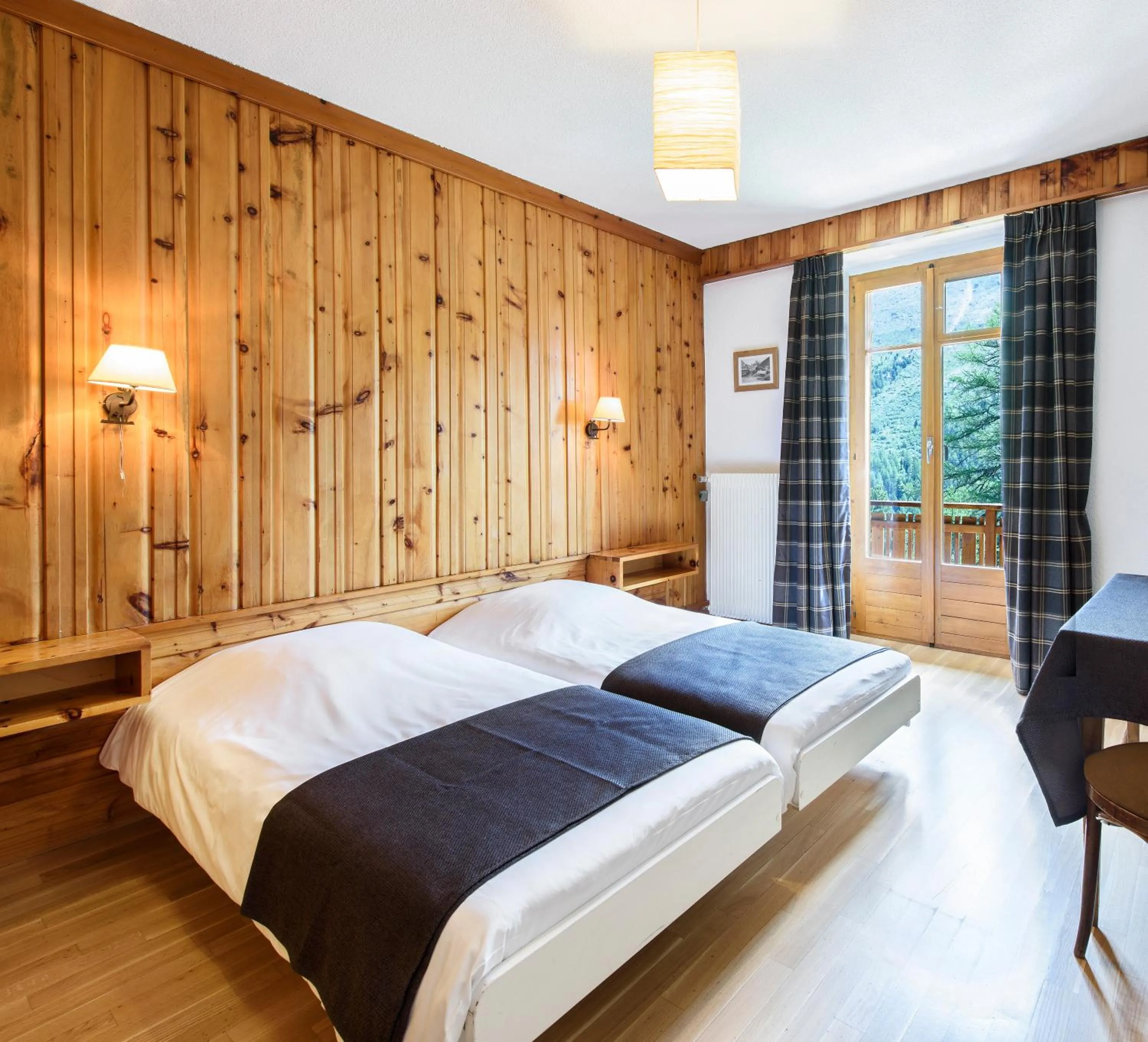 Double or Twin Room with Mountain View in Grand Hôtel & Kurhaus