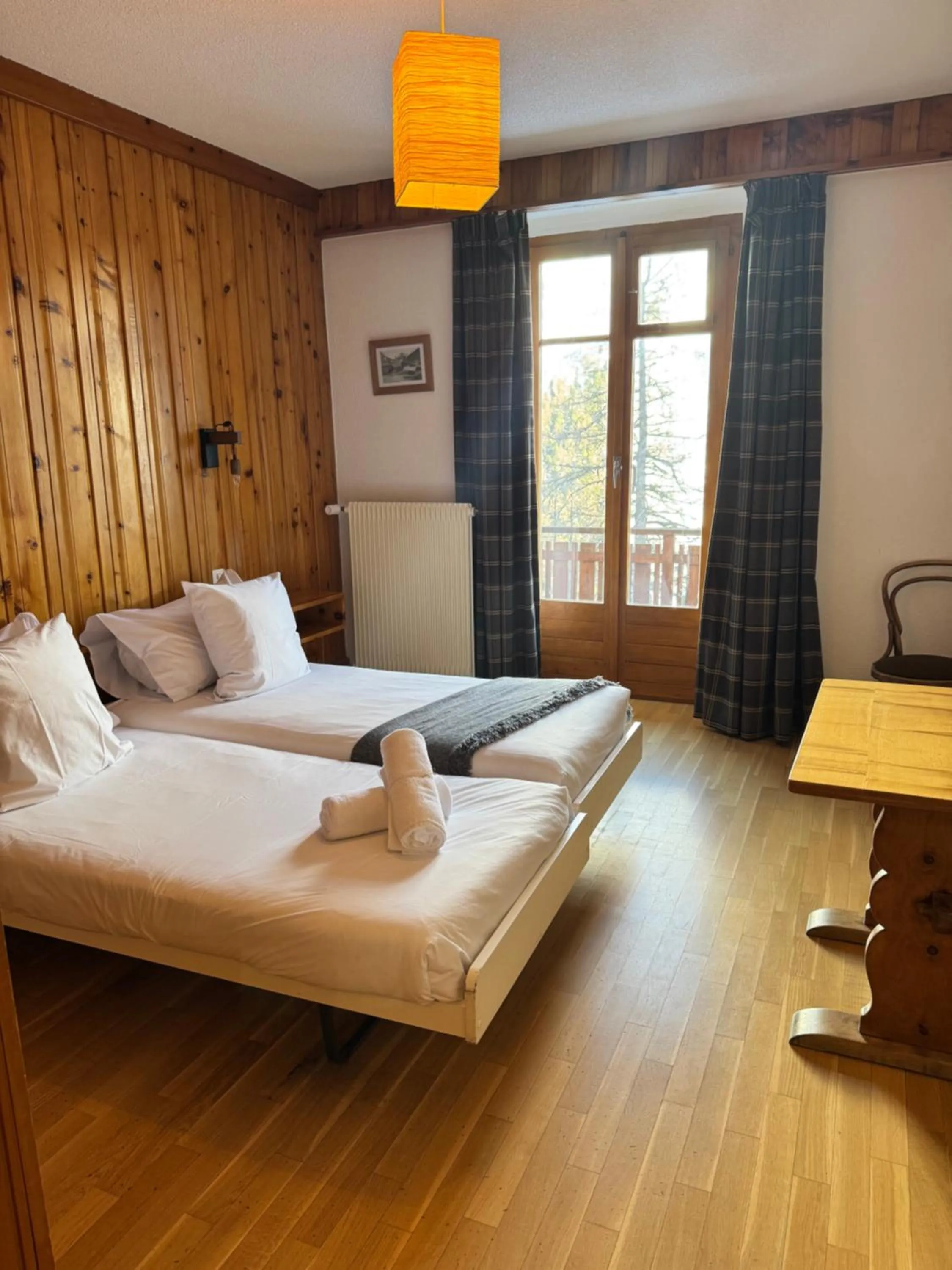 Photo of the whole room, Bed in Grand Hôtel & Kurhaus