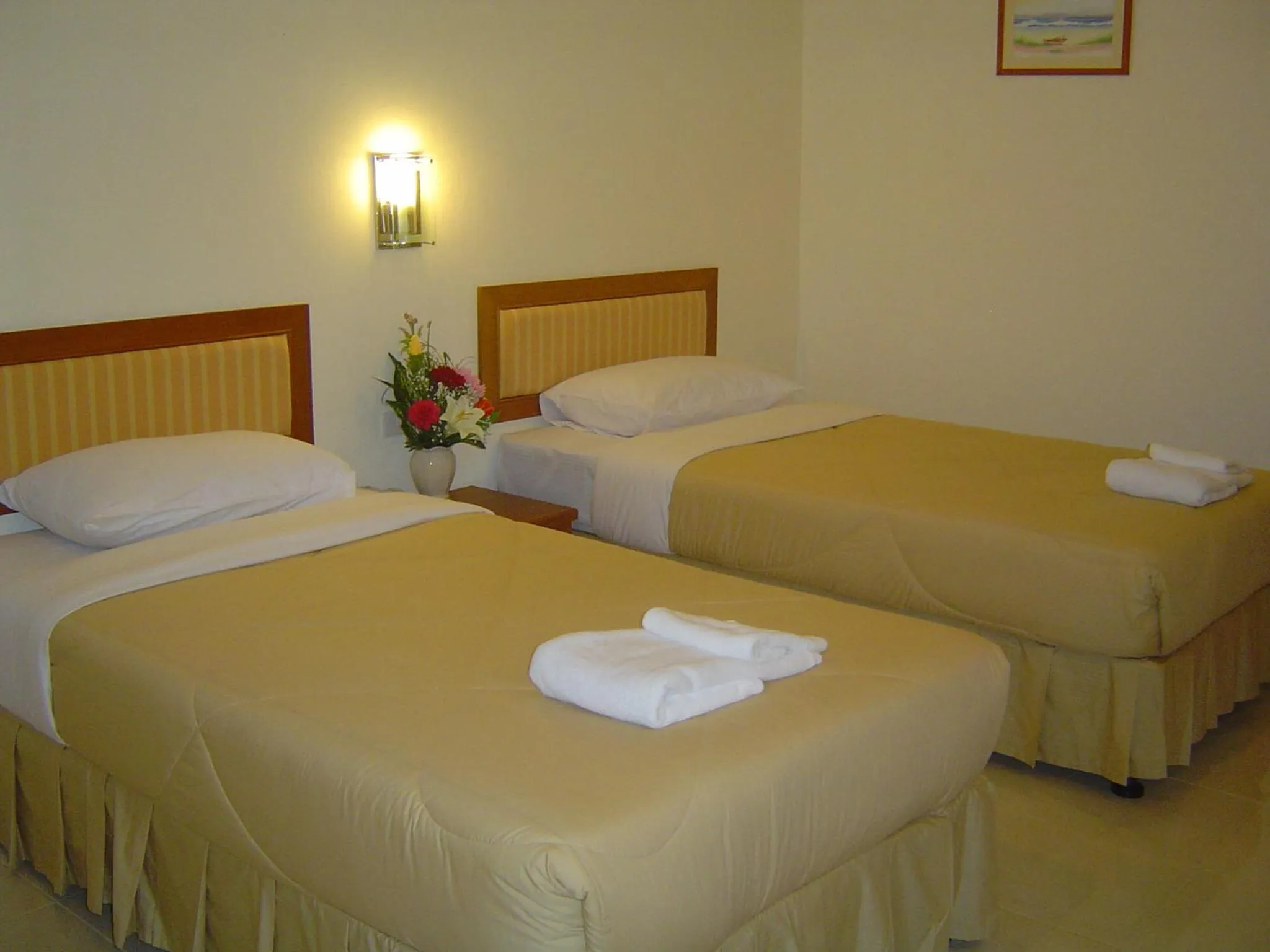 Bed in Prachuap Place Hotel