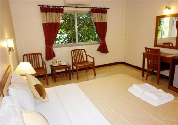 Bed in Prachuap Place Hotel