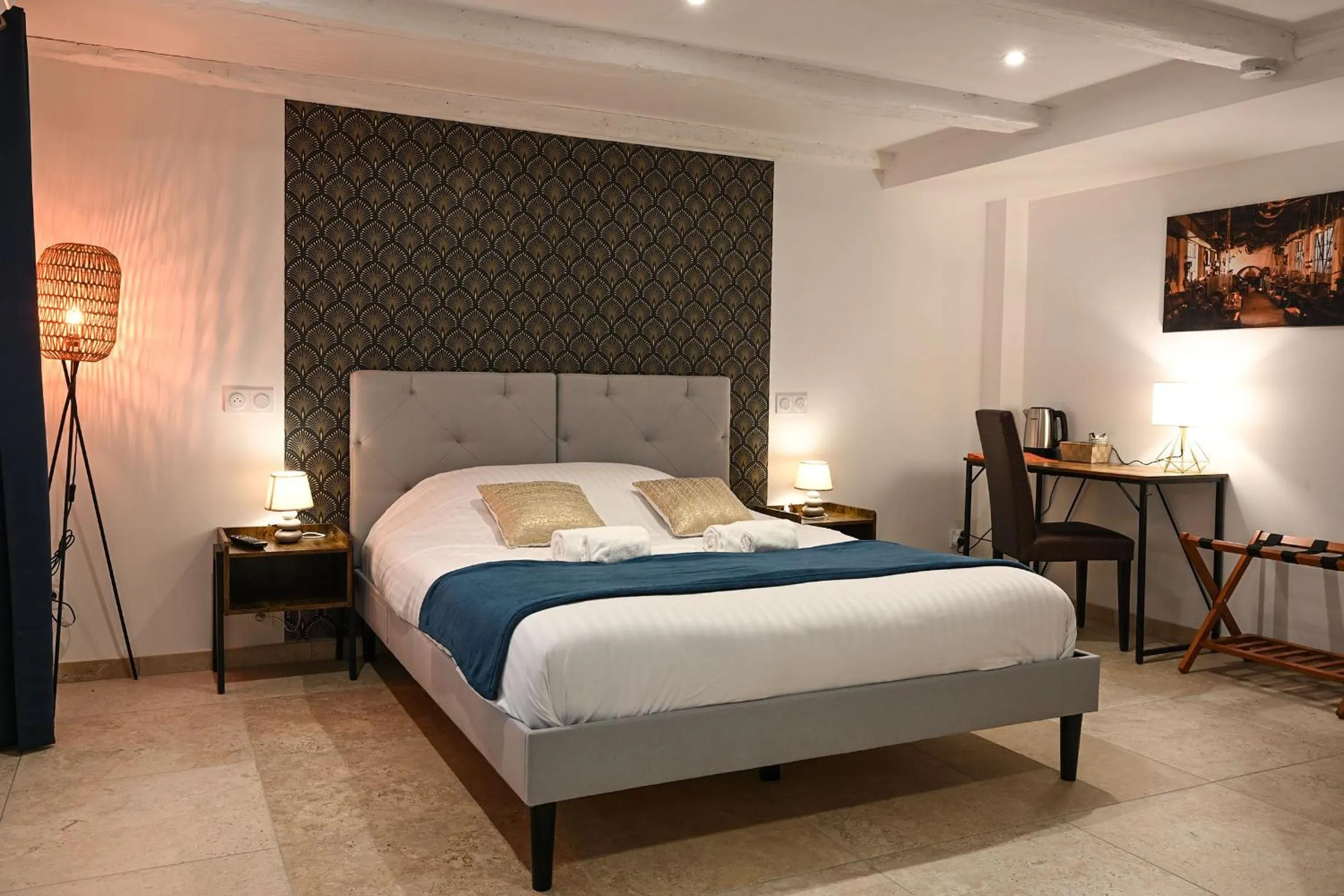 Bed in Hotel De La Croisée