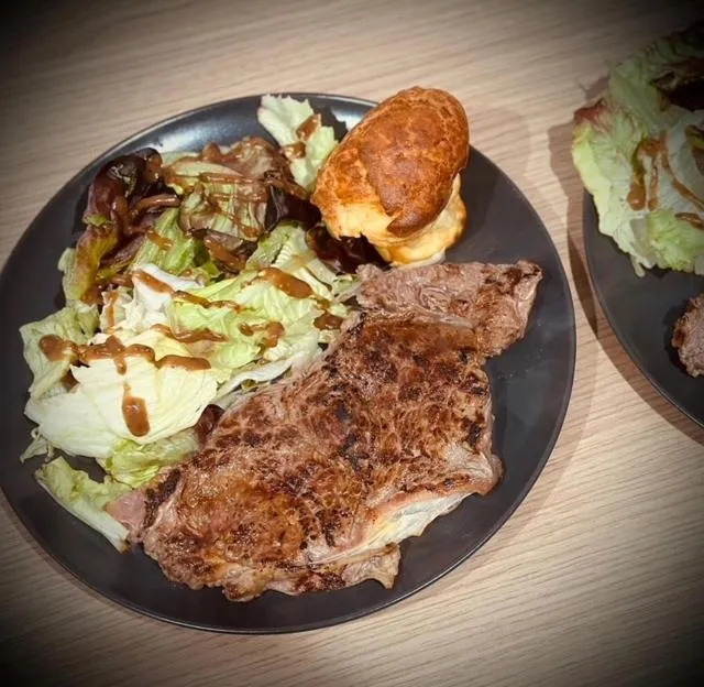 Restaurant/places to eat in Hotel De La Croisée