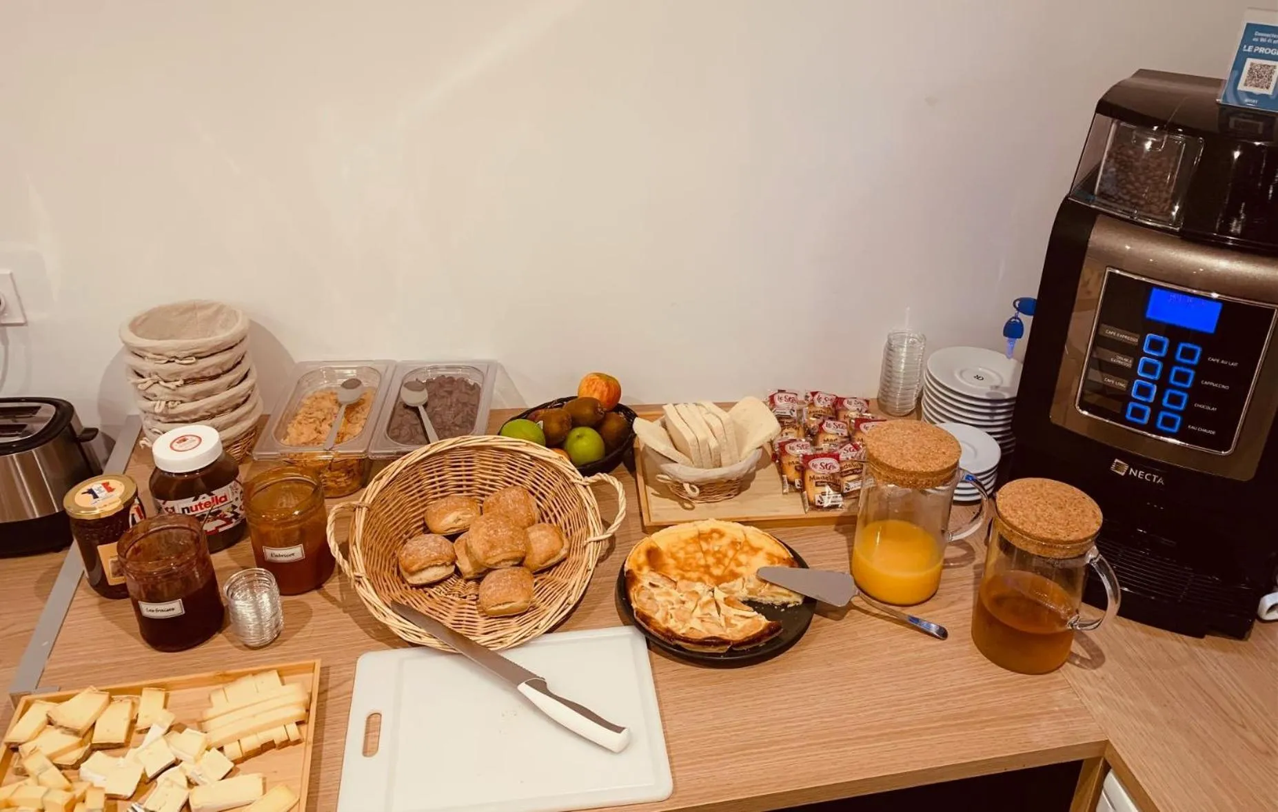 Breakfast in Hotel De La Croisée