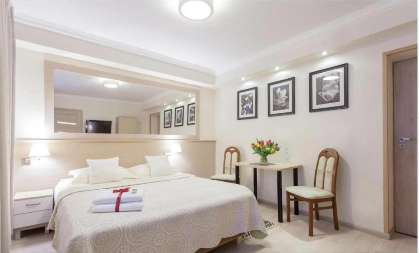 Villa Anna - Noclegi Rooms - FREE parking, taras, 1500m do Starówki