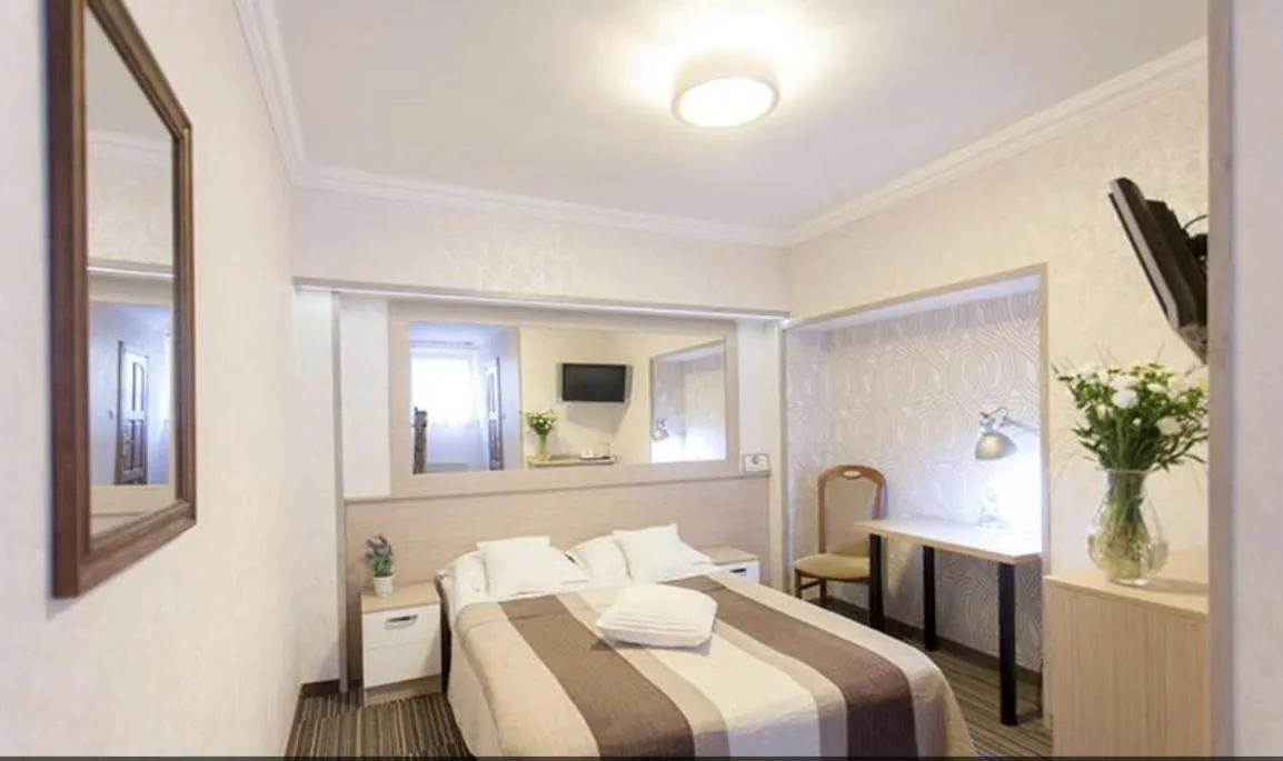 Villa Anna - Noclegi Rooms - FREE parking, taras, 1500m do Starówki