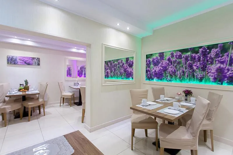 Dining area in Villa Anna - Noclegi Rooms - FREE parking, taras, 1500m do Starówki