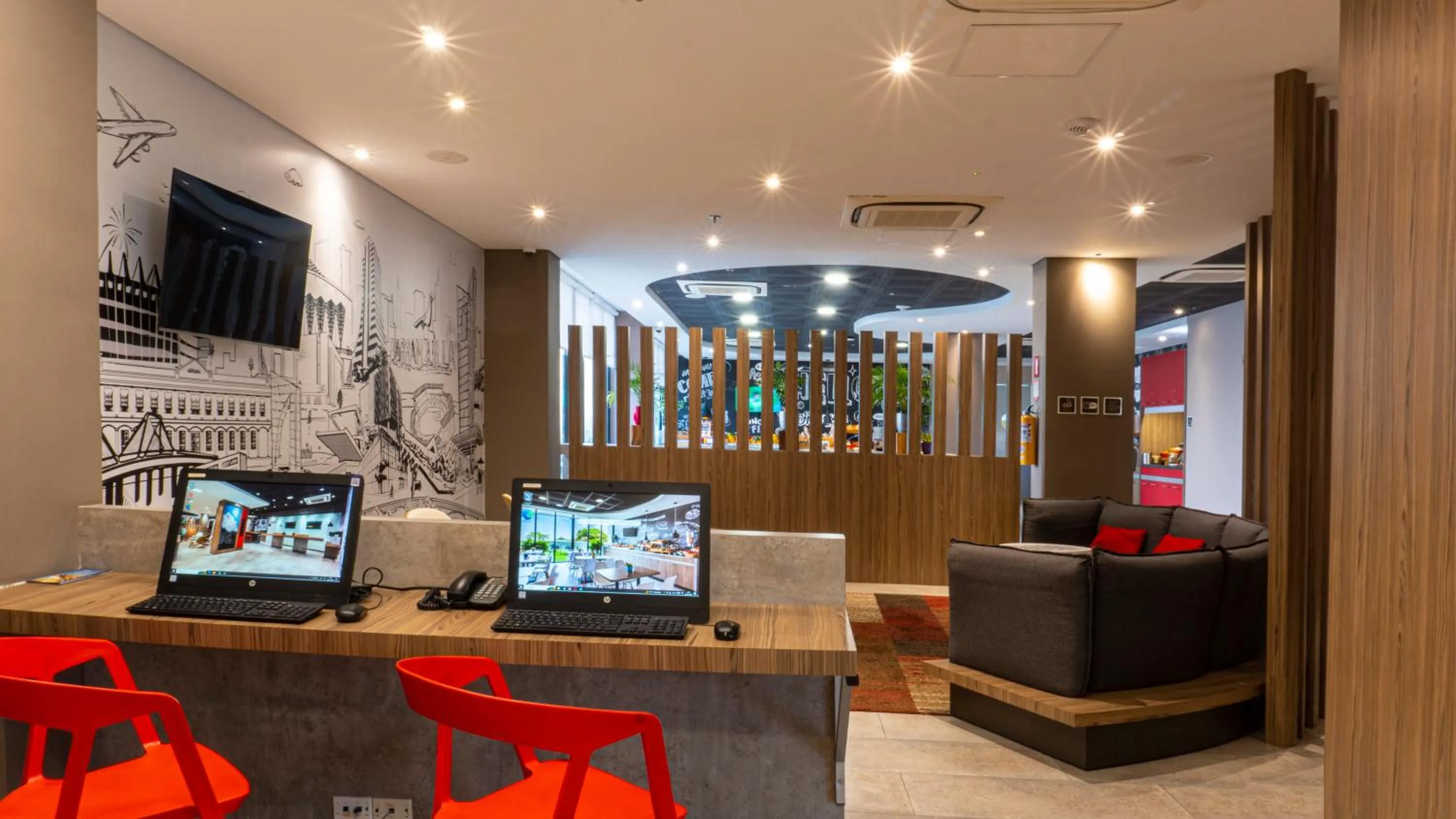 Living room in ibis Barranquilla