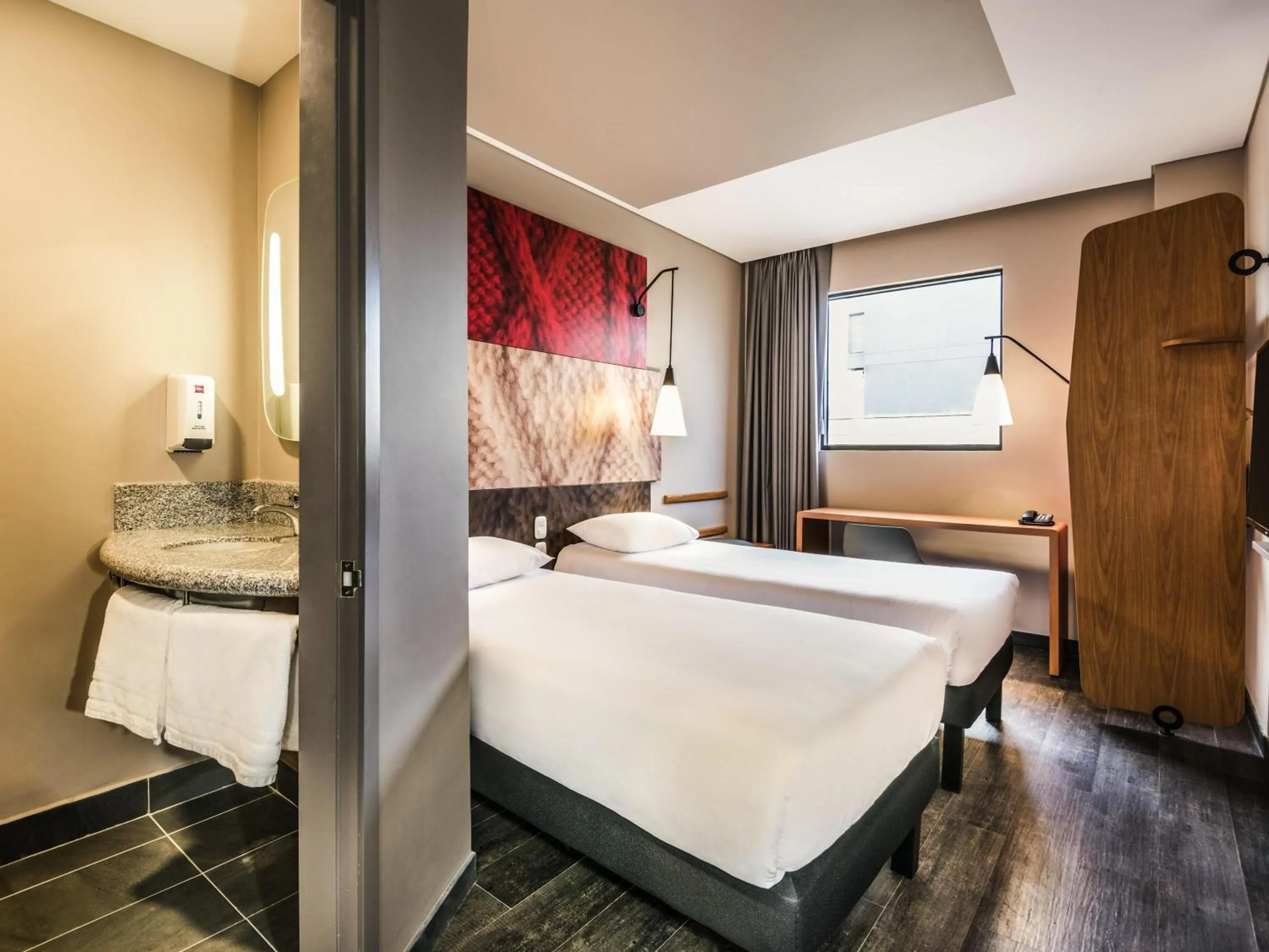 Bedroom, Bed in ibis Barranquilla