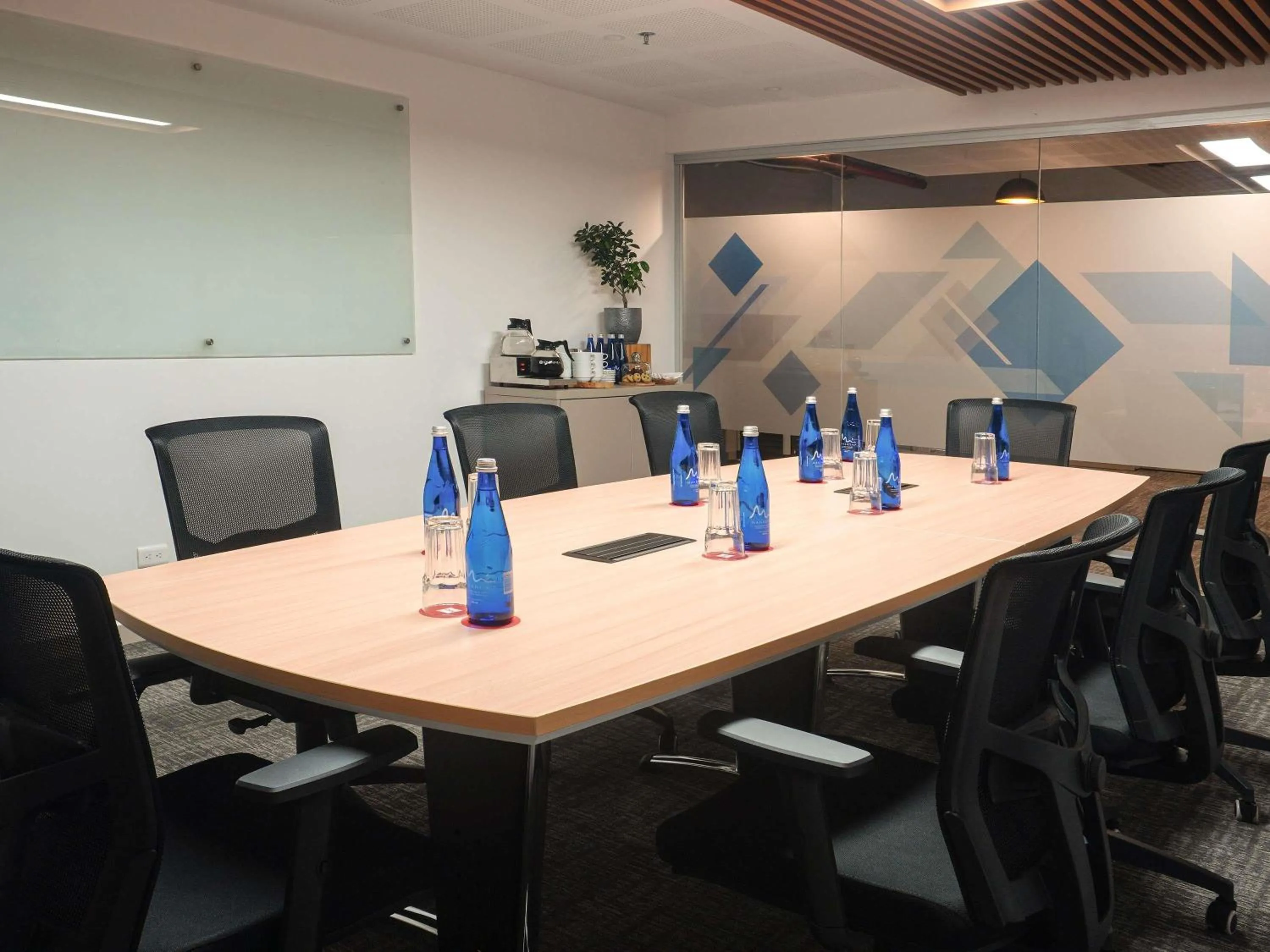 Property building in ibis Barranquilla