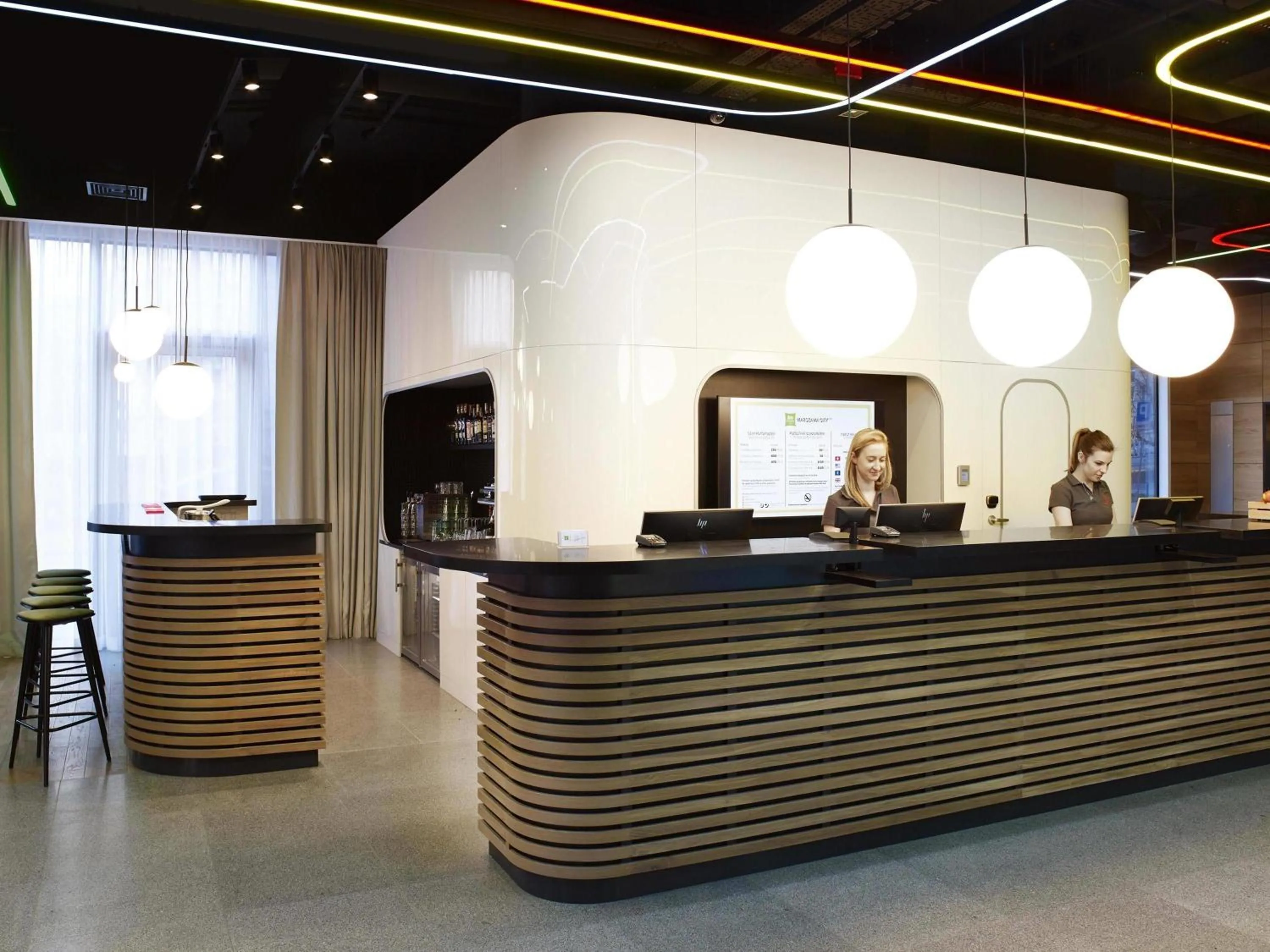 Lounge or bar in ibis Styles Warszawa City