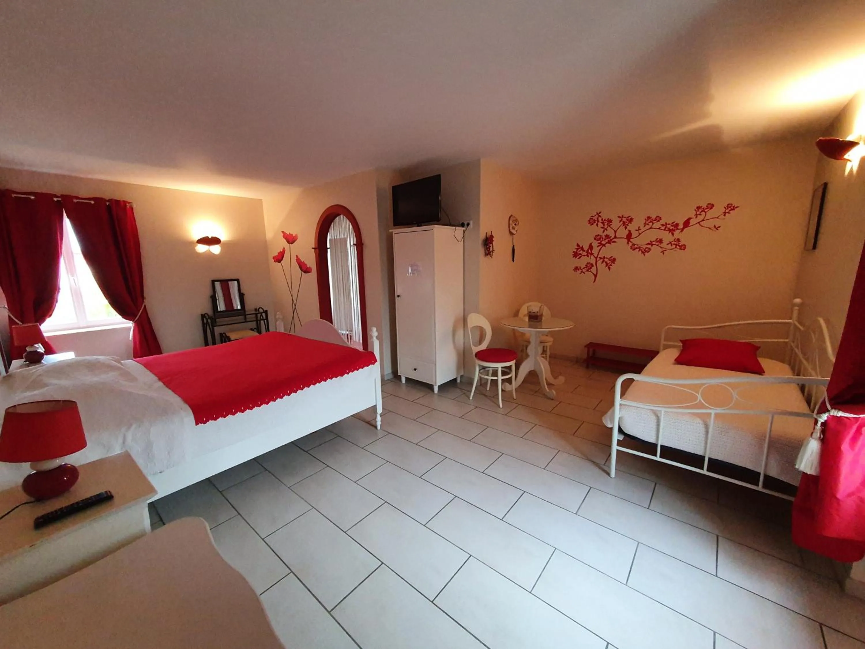 Photo of the whole room, Bed in Chambres du logis De La Mare Du Parc