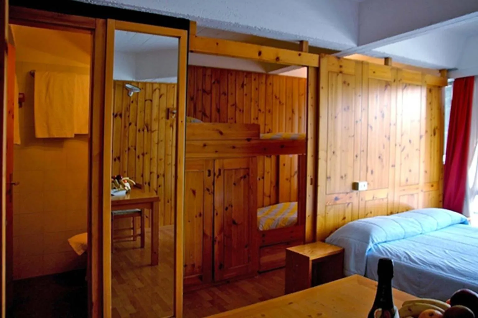 Bathroom, Bed in TH 1400 Hotel