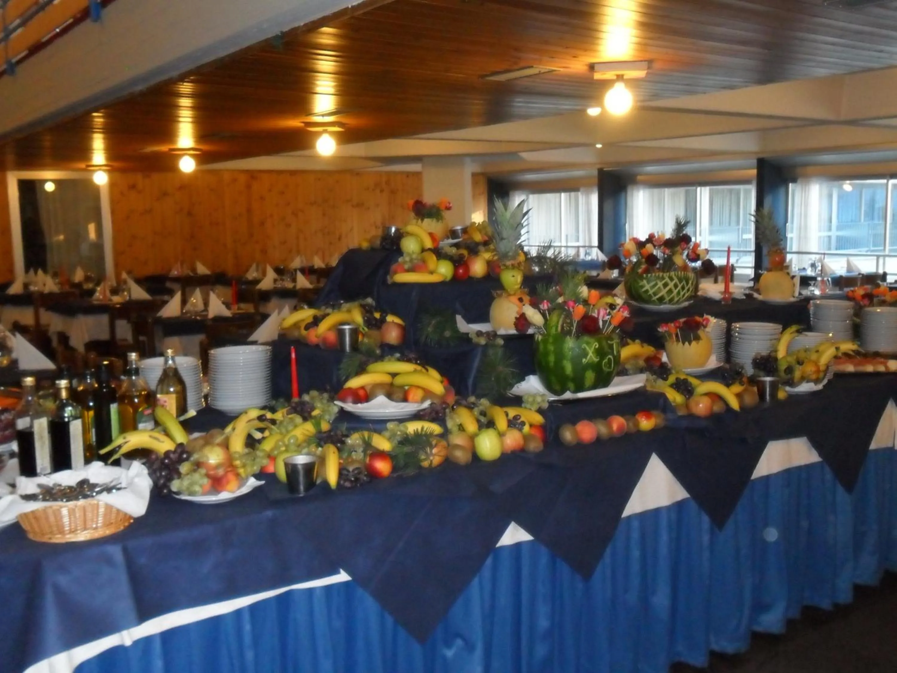 Food in TH 1400 Hotel