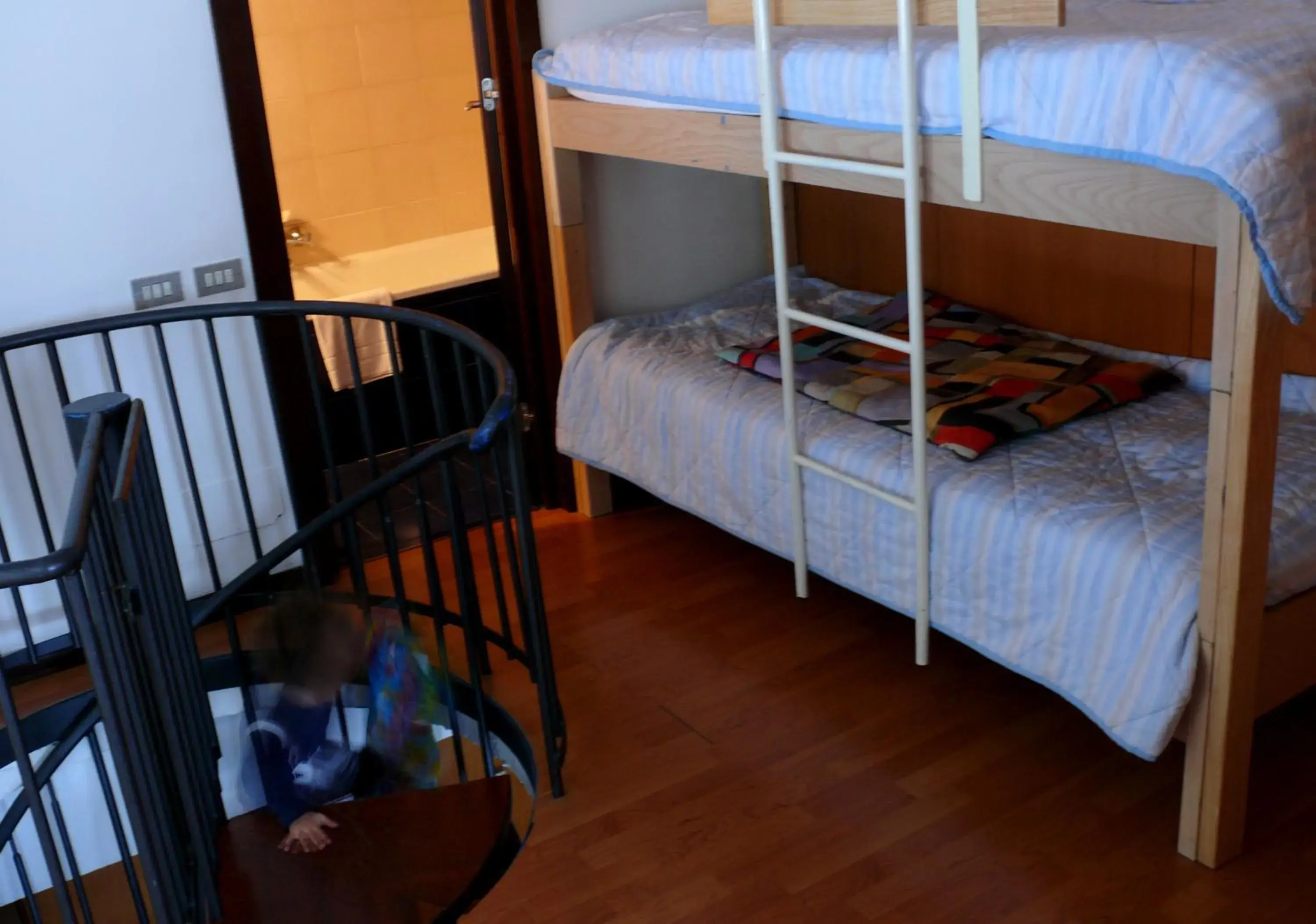 bunk bed, Bed in TH 1400 Hotel bunk bed, Bed in TH 1400 Hotel