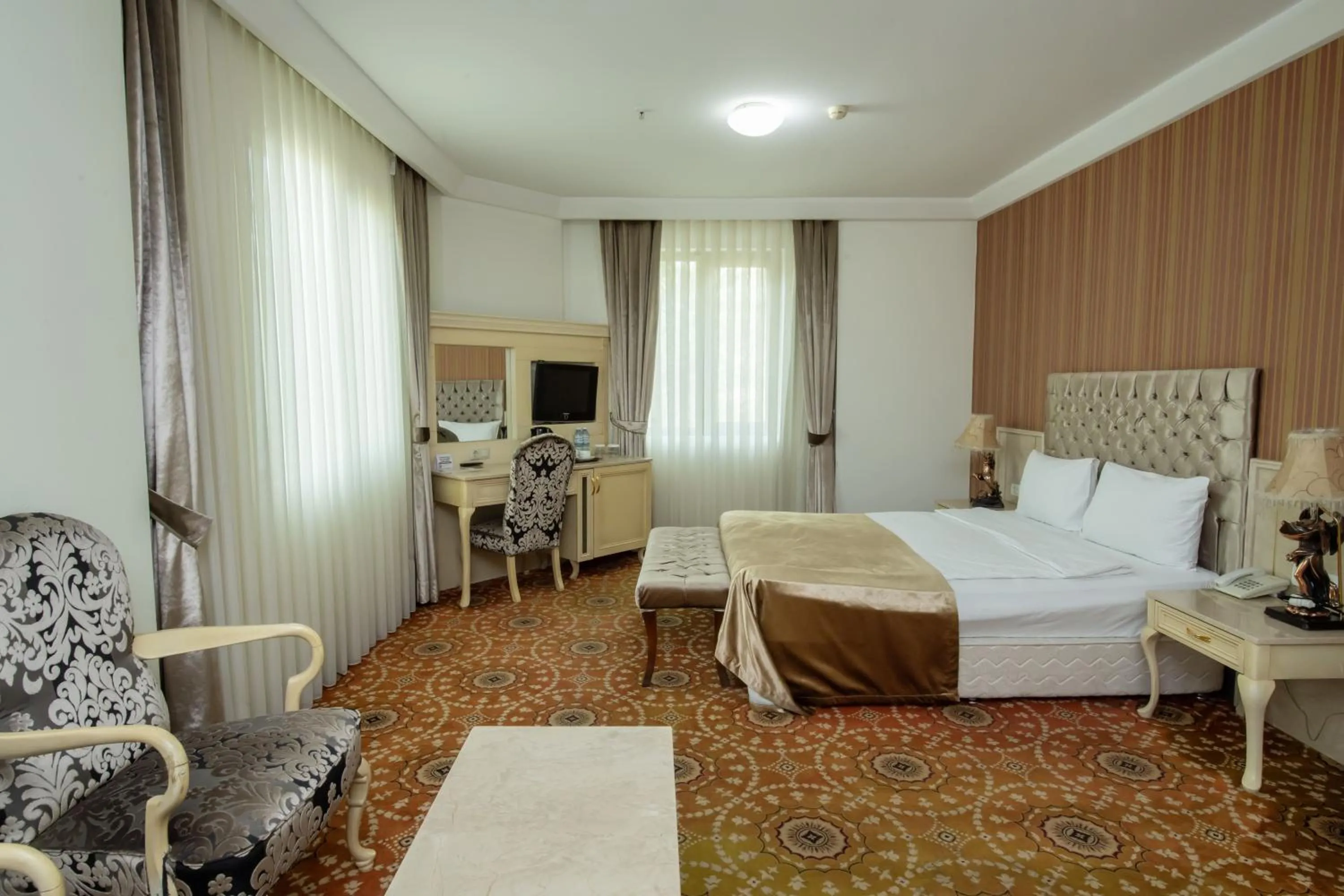 Photo of the whole room, Bed in Atropat Old City Hotel