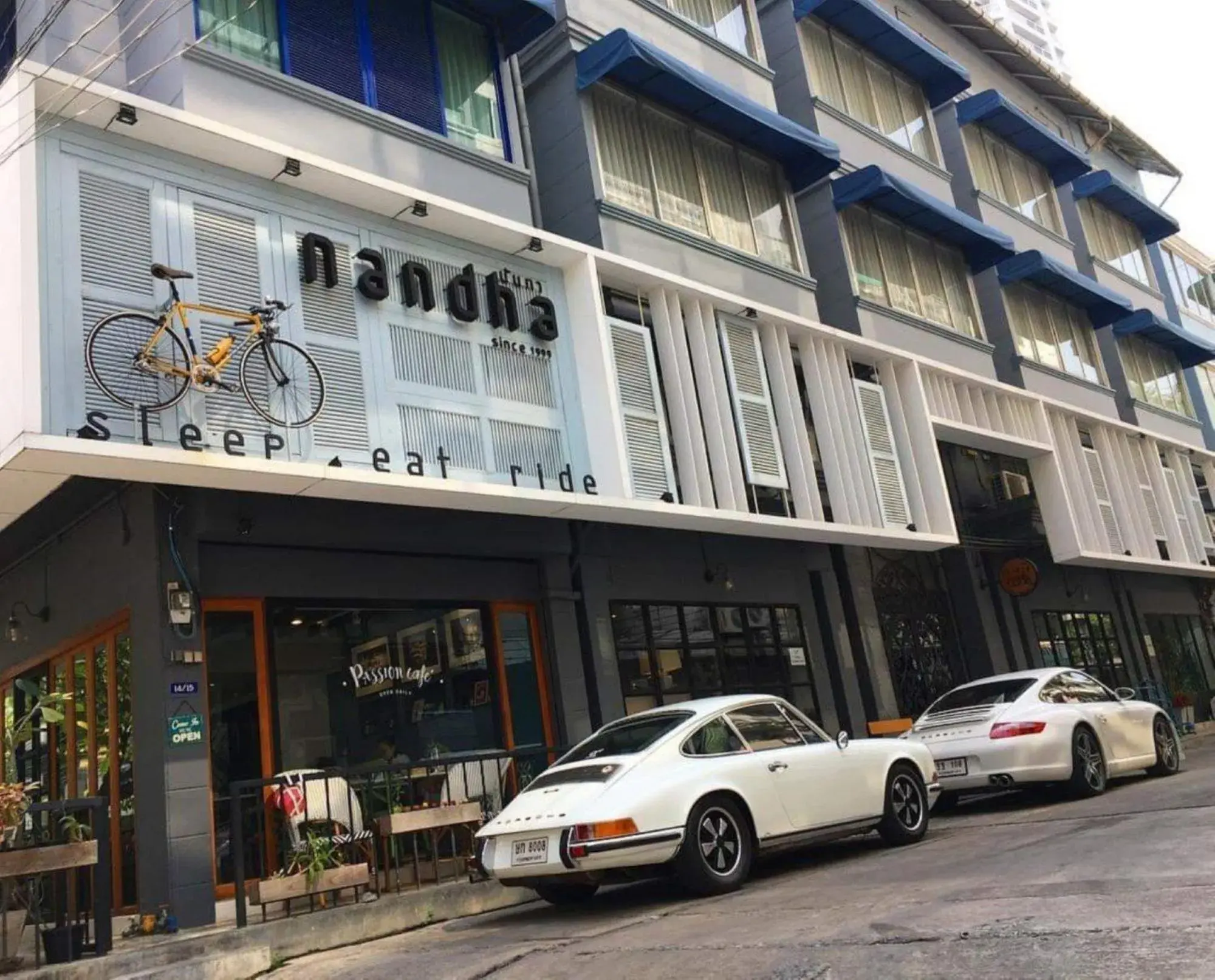 Facade/entrance in Nandha Hotel Facade/entrance in Nandha Hotel