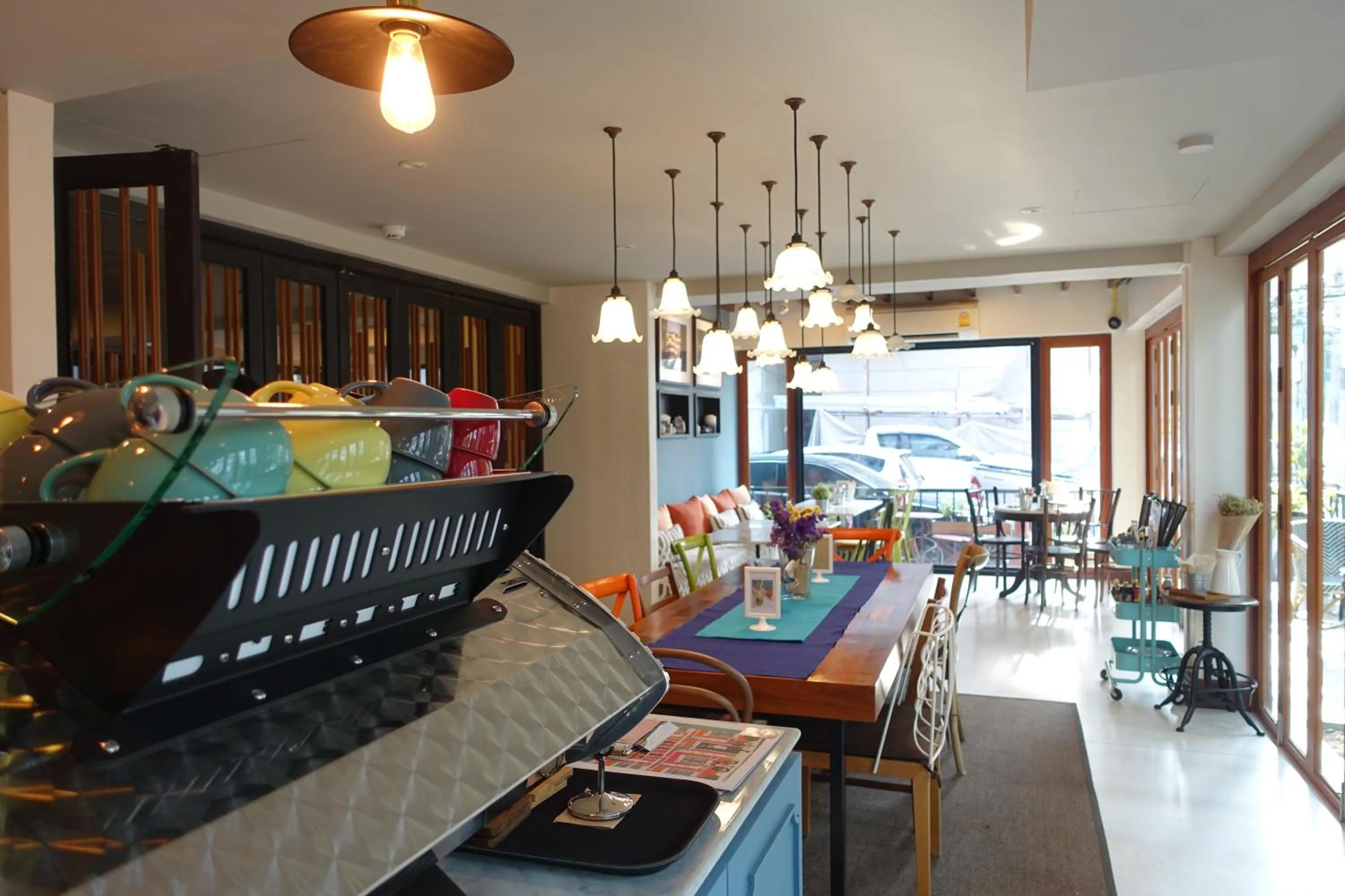 Coffee/tea facilities in Nandha Hotel