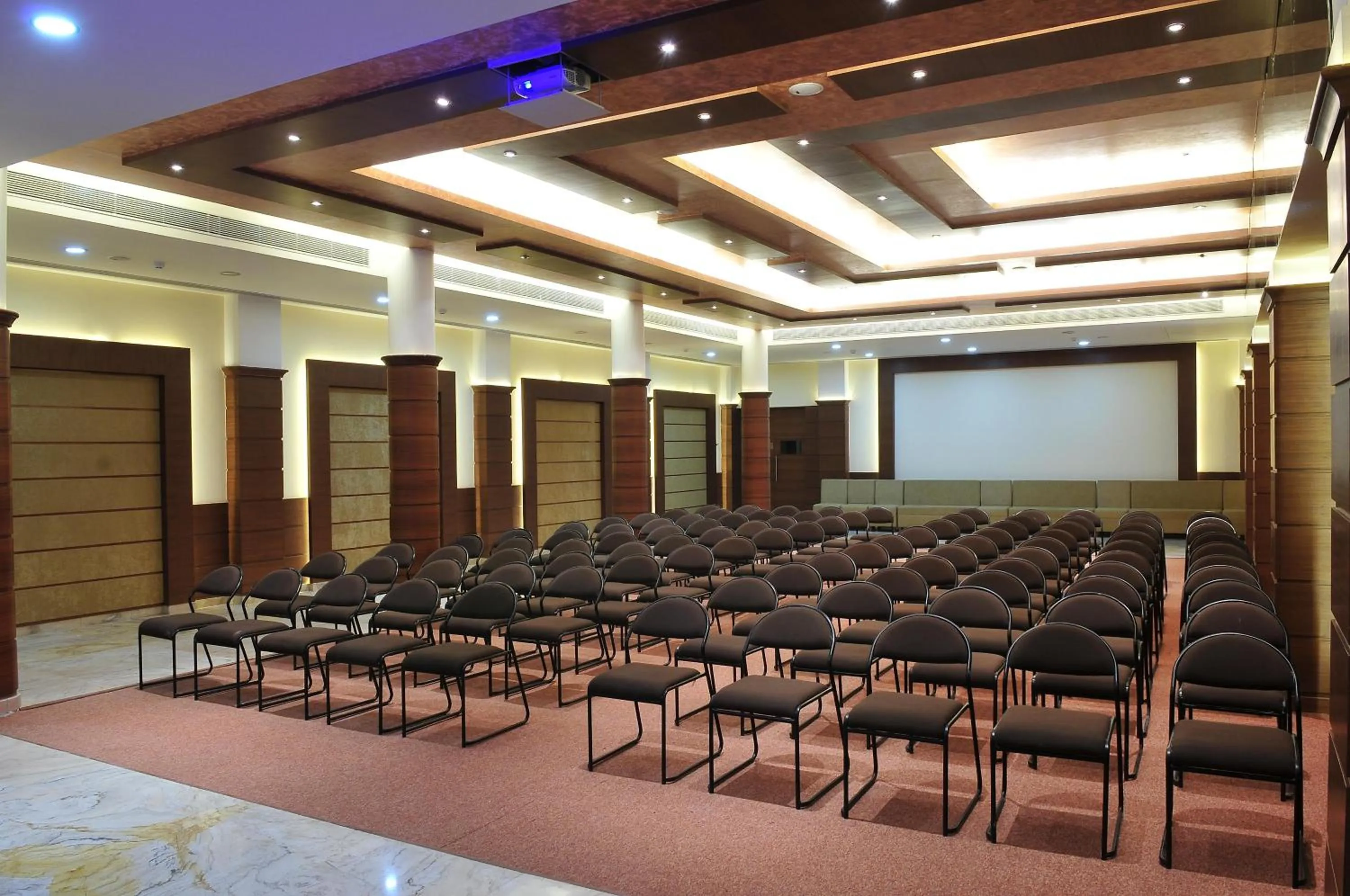 Banquet/Function facilities in Cambay Resort, Udaipur