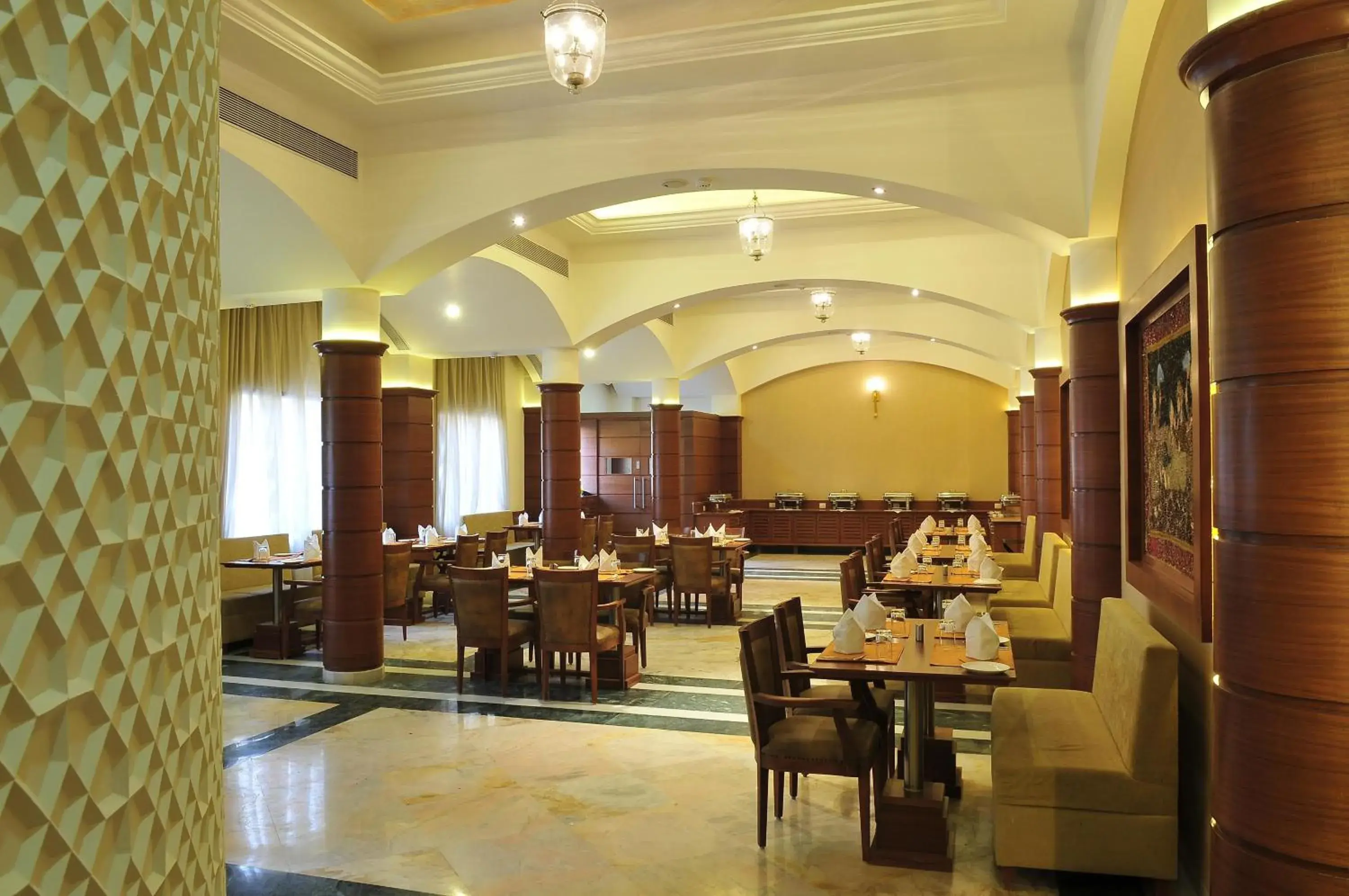 Restaurant/places to eat in Cambay Resort, Udaipur Restaurant/places to eat in Cambay Resort, Udaipur