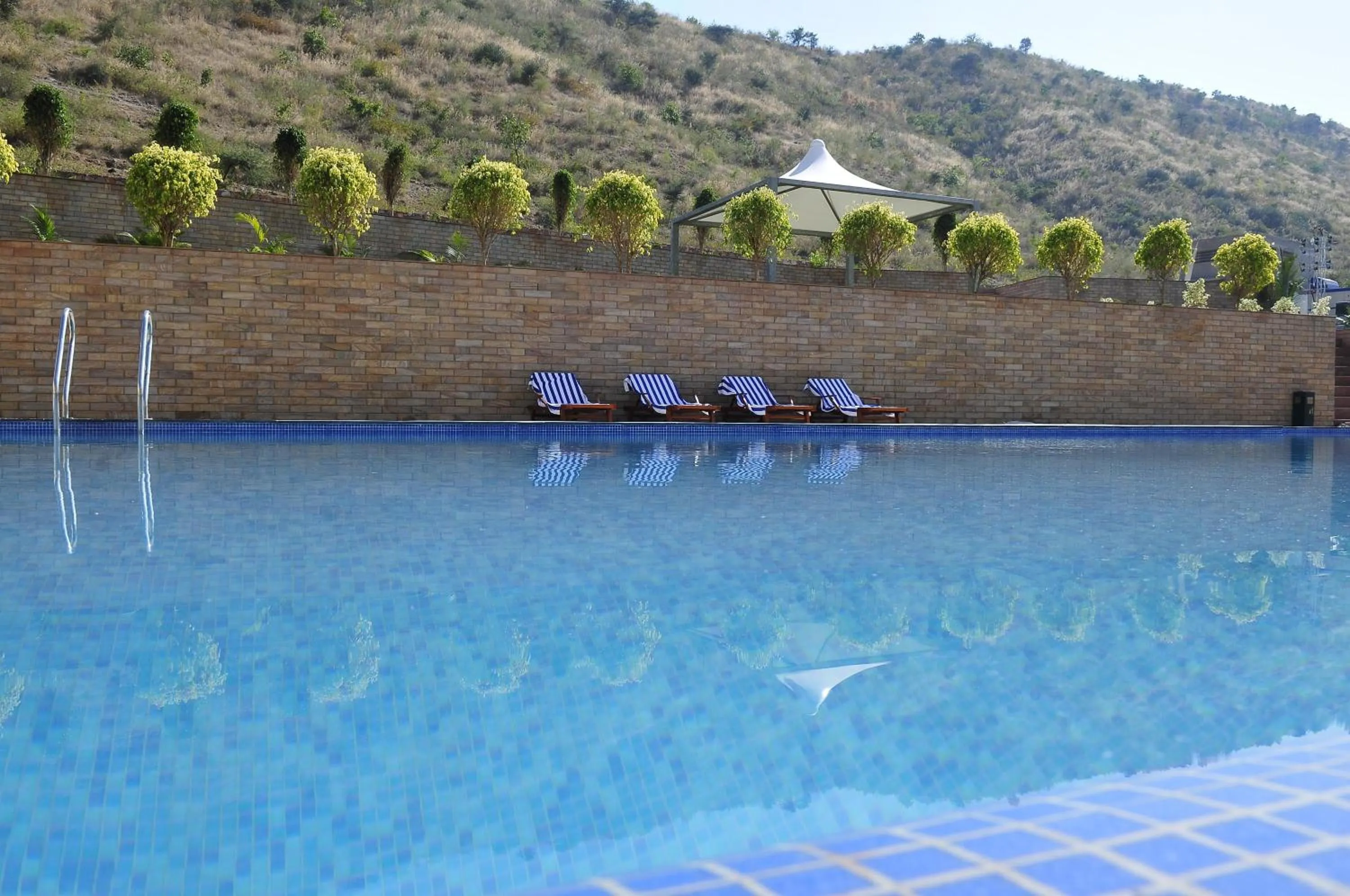 Swimming pool in Cambay Resort, Udaipur