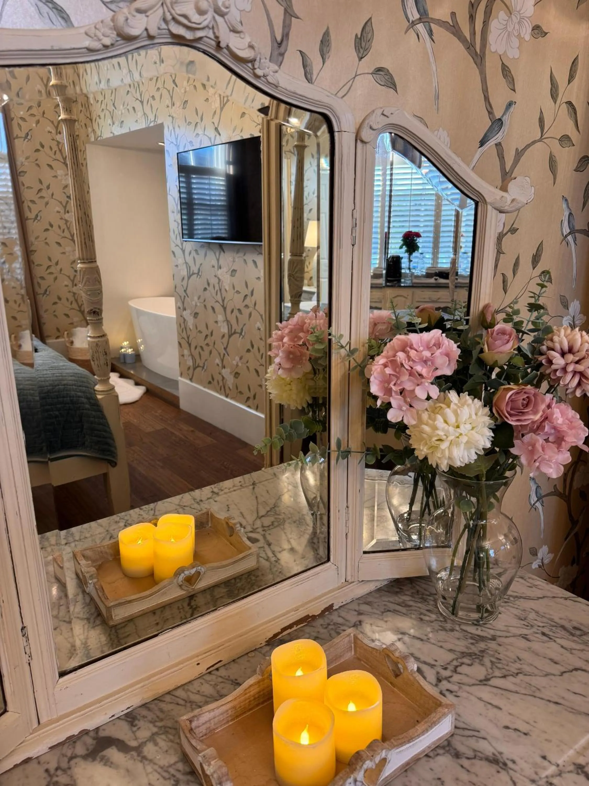 TV and multimedia in No.64 at the Joiners