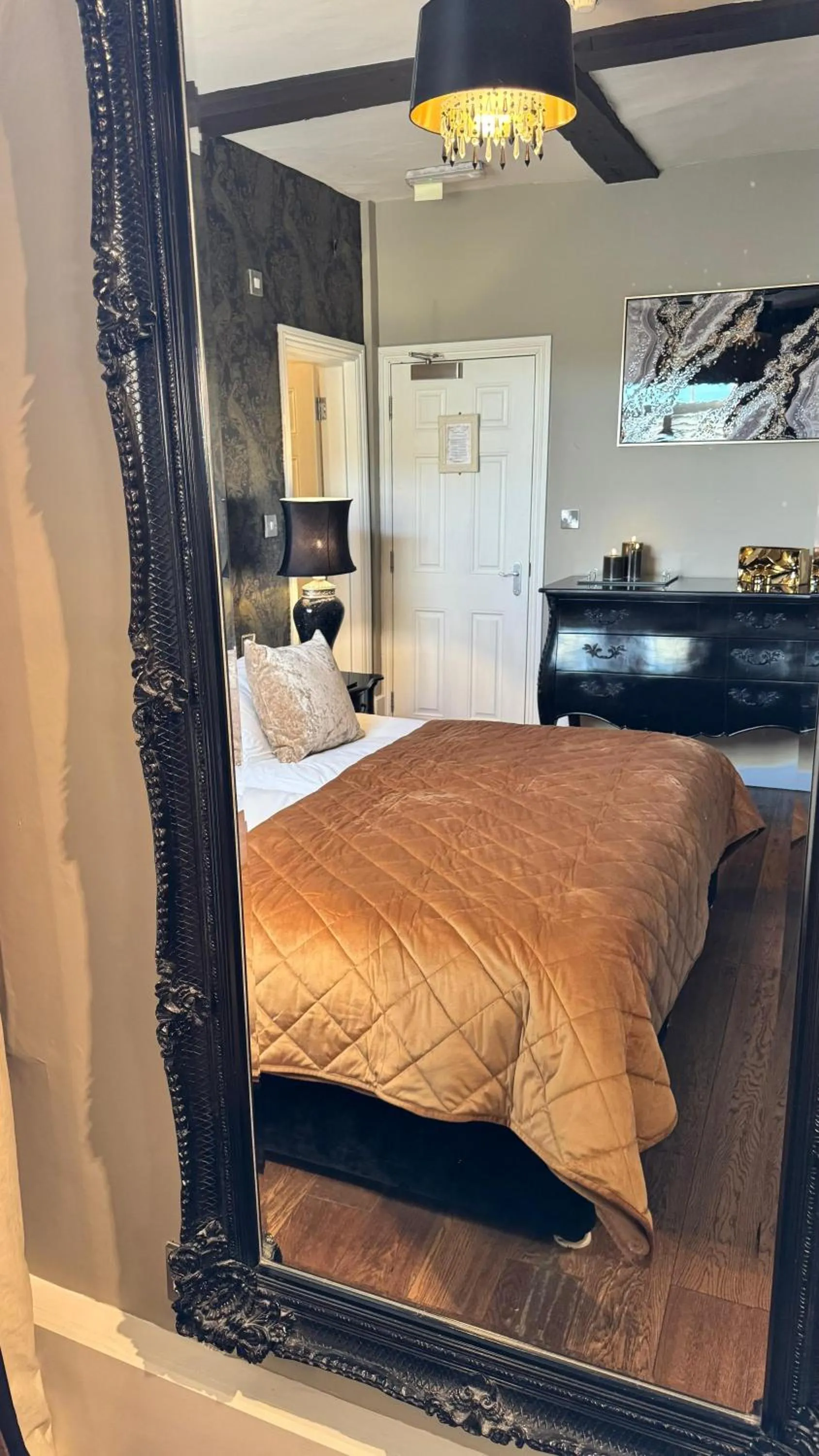 Bed in No.64 at the Joiners