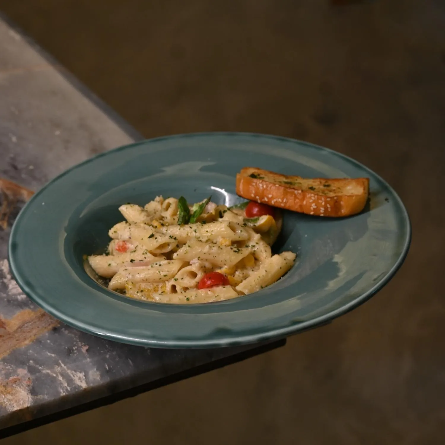 Restaurant/places to eat in Hotel Amar