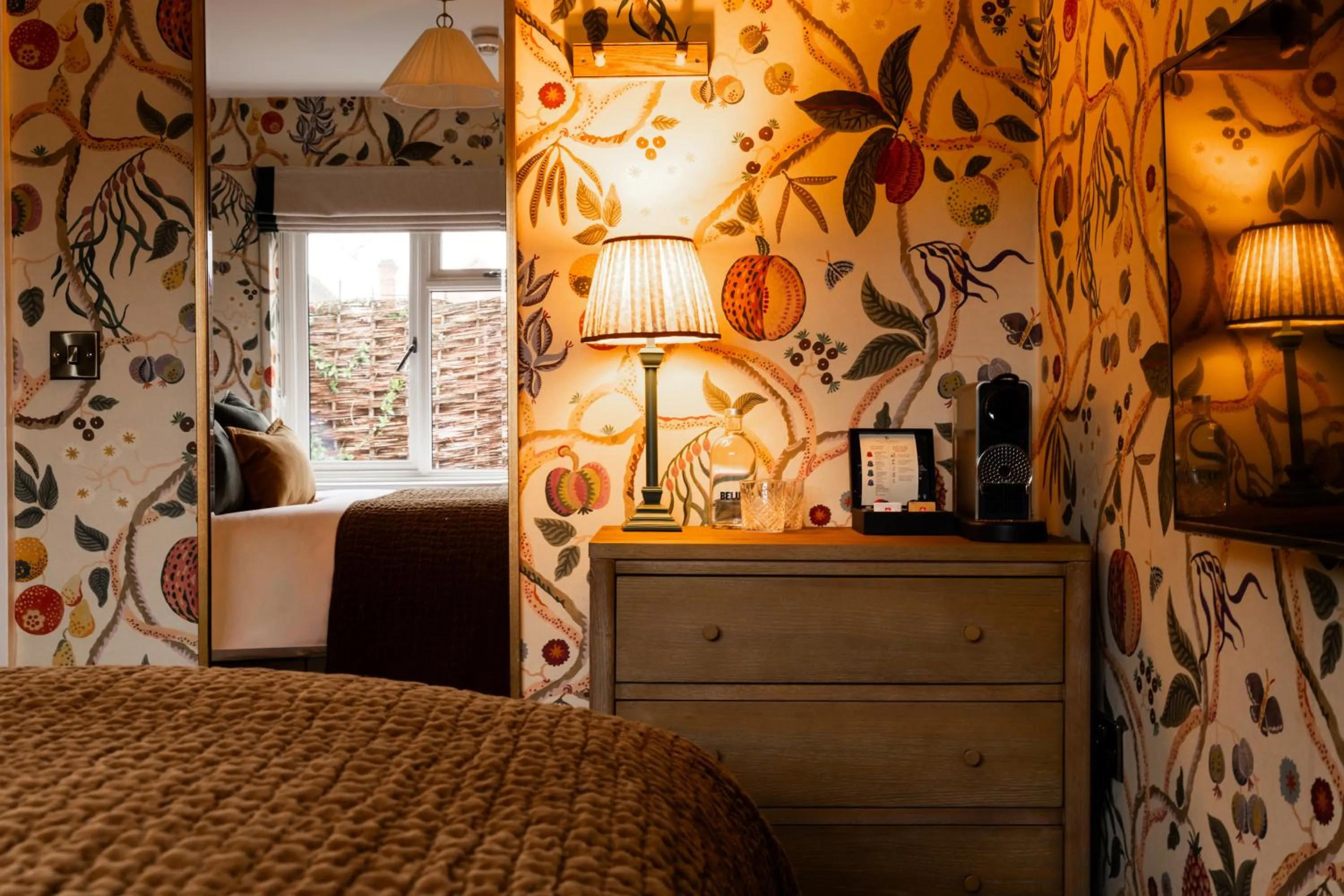 Bed in Bel and The Dragon-Cookham